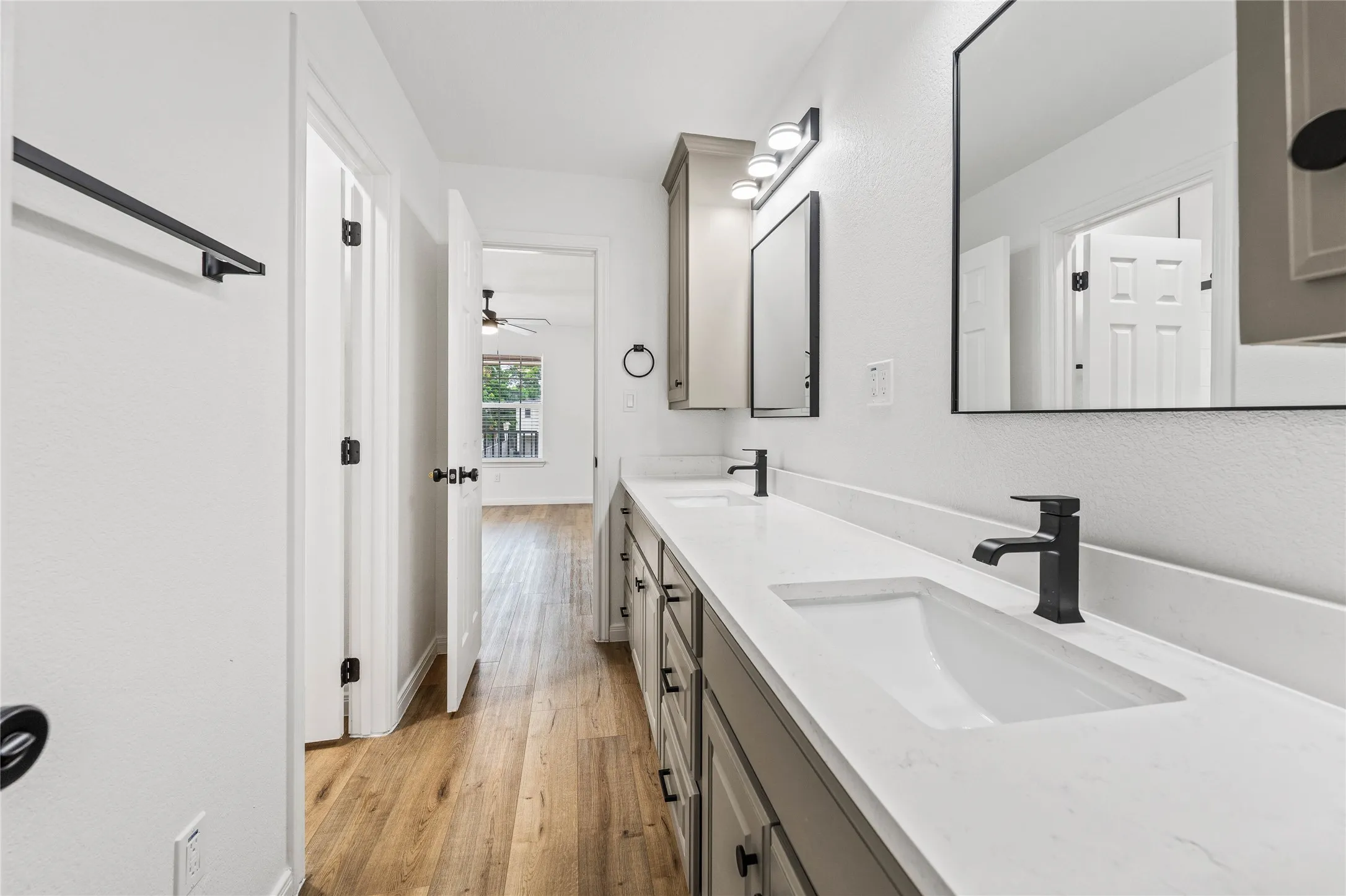 Duplex For Sale in Mc Lennan County , 1903 S 11th Street, Waco, Texas 76706, 0, 0, Garage spaces, 3,518 Sqft, built in 2014, Price $1,250,000, mls#21320407, Real Estate Agent in Waco, Homes For Sale in Mc Lennan county, Homes For Sale in Waco, Realtor in Waco Texas, Real Estate Brokerage Independent Realty Texas, Luminita Cordes Realtor