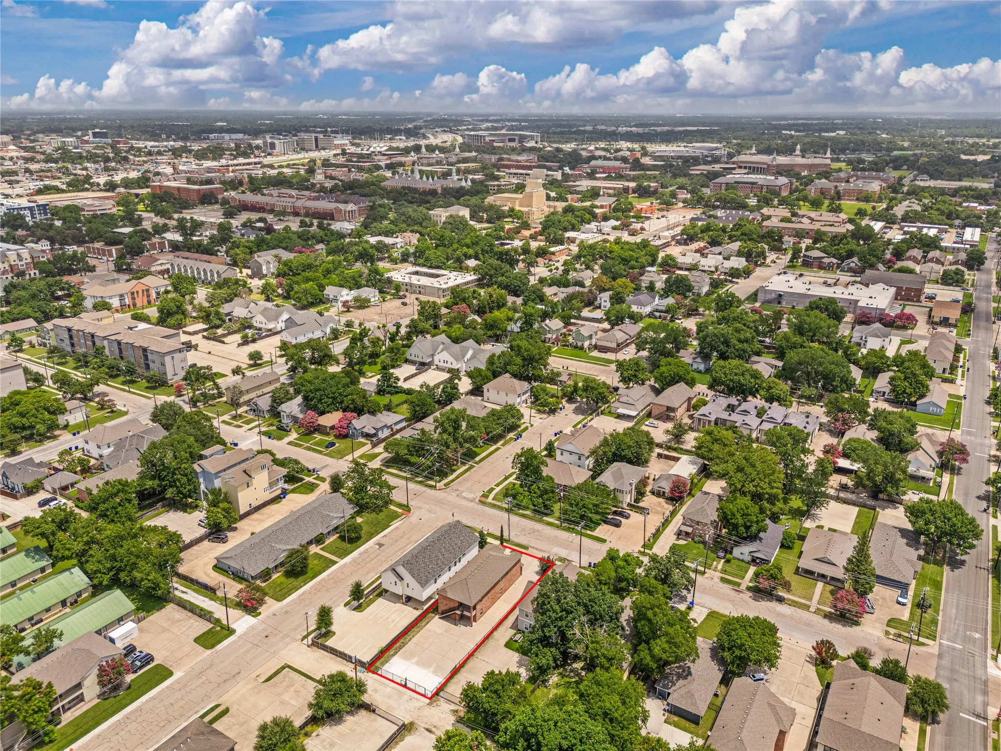 Duplex For Sale in Mc Lennan County , 1903 S 11th Street, Waco, Texas 76706, 0, 0, Garage spaces, 3,518 Sqft, built in 2014, Price $1,250,000, mls#21320407, Real Estate Agent in Waco, Homes For Sale in Mc Lennan county, Homes For Sale in Waco, Realtor in Waco Texas, Real Estate Brokerage Independent Realty Texas, Luminita Cordes Realtor