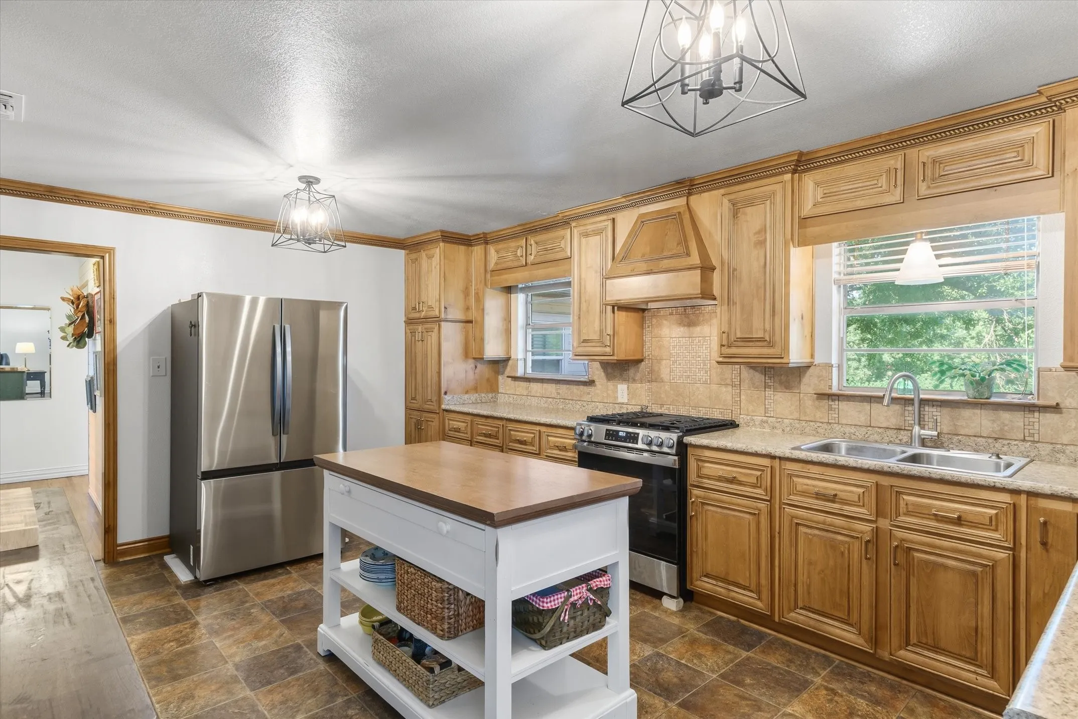 Single Family Residence For Sale in Van Zandt County , 603 N 4th Street, Wills Point, Texas 75169, 3 Bedroom, 2 Bathroom, Garage spaces, 1,672 Sqft, built in 1965, mls#21325584, Real Estate Agent in Wills Point, Homes For Sale in Van Zandt county, Homes For Sale in Wills Point, Realtor in Wills Point Texas, Real Estate Brokerage Independent Realty Texas, Luminita Cordes Realtor