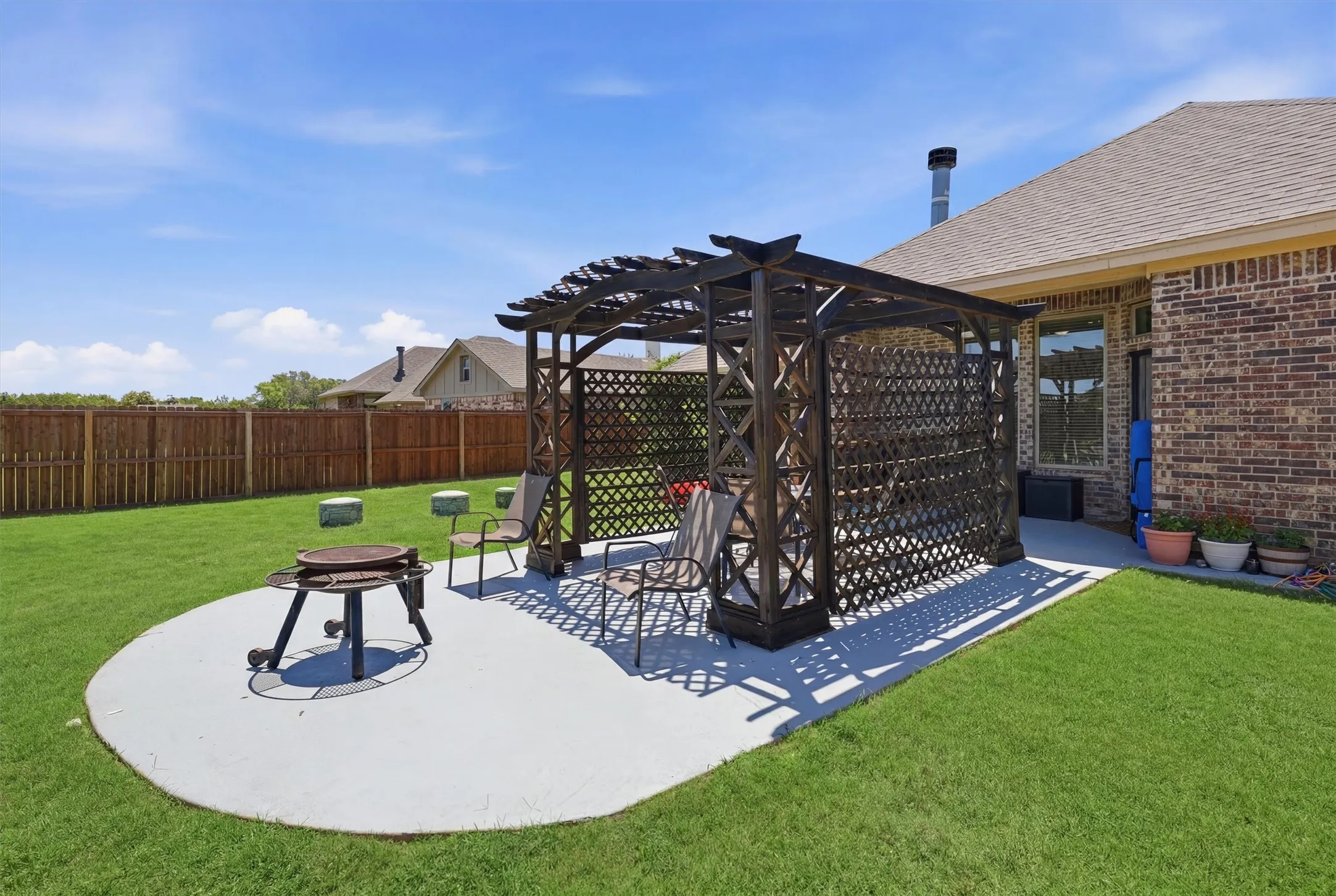 Single Family Residence For Sale in Somervell County , 2837 County Road 301, Glen Rose, Texas 76043, 3 Bedroom, 2 Bathroom, 2 Garage spaces, 1,660 Sqft, built in 2014, mls#21325460, Real Estate Agent in Glen Rose, Homes For Sale in Somervell county, Homes For Sale in Glen Rose, Realtor in Glen Rose Texas, Real Estate Brokerage Independent Realty Texas, Luminita Cordes Realtor