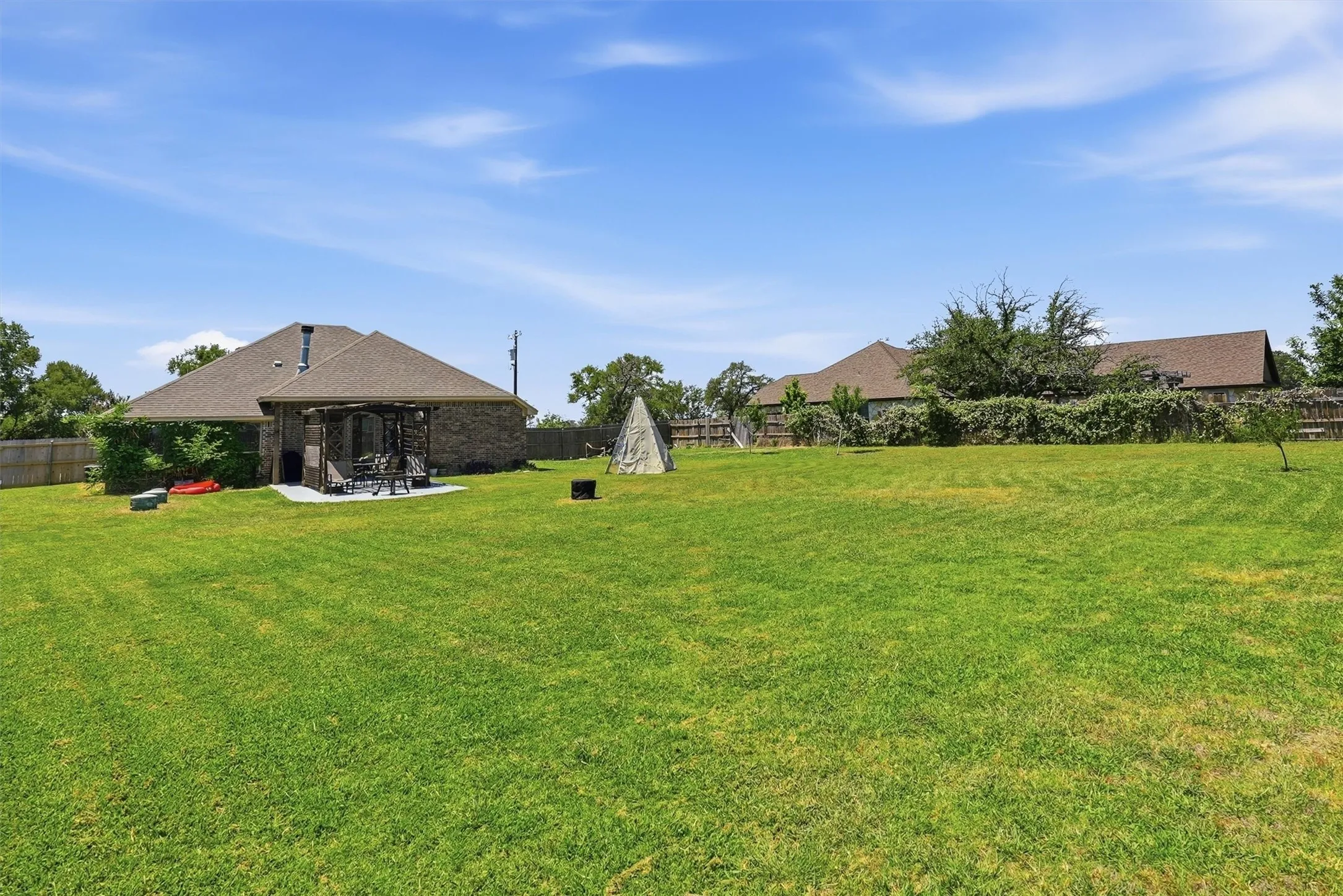 Single Family Residence For Sale in Somervell County , 2837 County Road 301, Glen Rose, Texas 76043, 3 Bedroom, 2 Bathroom, 2 Garage spaces, 1,660 Sqft, built in 2014, mls#21325460, Real Estate Agent in Glen Rose, Homes For Sale in Somervell county, Homes For Sale in Glen Rose, Realtor in Glen Rose Texas, Real Estate Brokerage Independent Realty Texas, Luminita Cordes Realtor