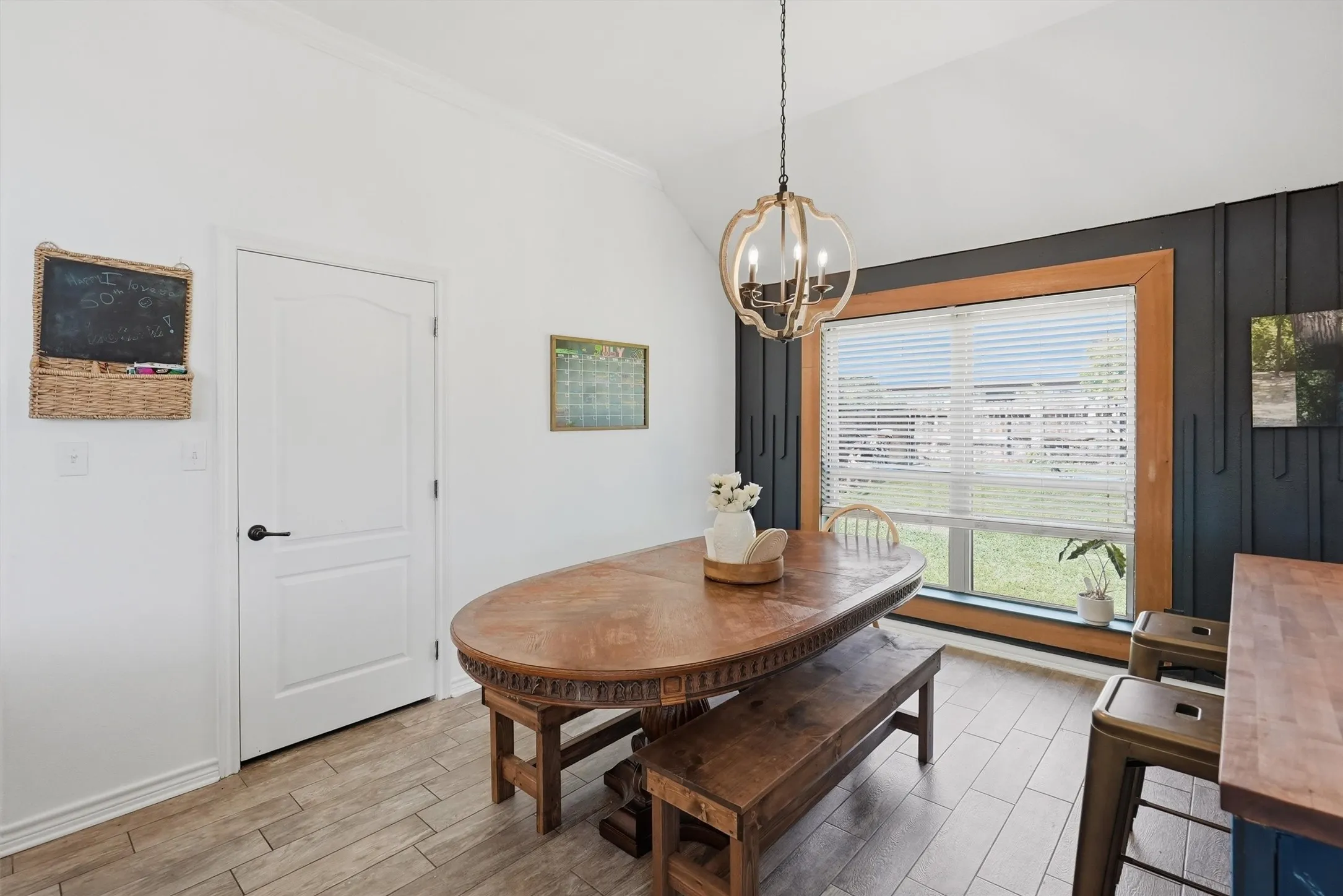 Single Family Residence For Sale in Somervell County , 2837 County Road 301, Glen Rose, Texas 76043, 3 Bedroom, 2 Bathroom, 2 Garage spaces, 1,660 Sqft, built in 2014, mls#21325460, Real Estate Agent in Glen Rose, Homes For Sale in Somervell county, Homes For Sale in Glen Rose, Realtor in Glen Rose Texas, Real Estate Brokerage Independent Realty Texas, Luminita Cordes Realtor