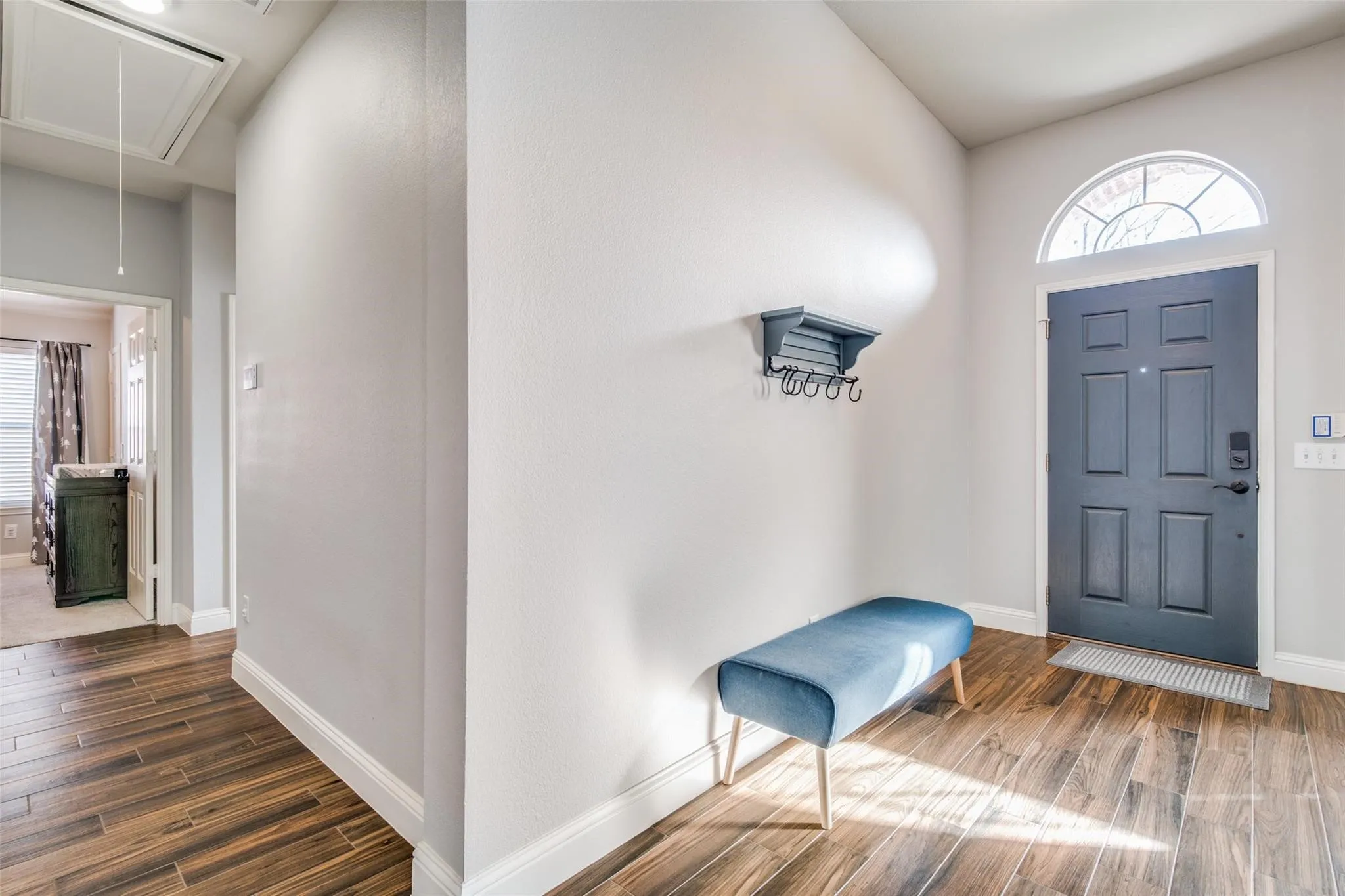 Single Family Residence For Rent in Collin County , 4916 Auburn Drive, Mc Kinney, Texas 75070, 4 Bedroom, 2 Bathroom, 2 Garage spaces, 2,206 Sqft, built in 1999, mls#21325563, Real Estate Agent in Mc Kinney, Homes For Rent in Collin county, Homes For Rent in Mc Kinney, Realtor in Mc Kinney Texas, Real Estate Brokerage Independent Realty Texas, Luminita Cordes Realtor