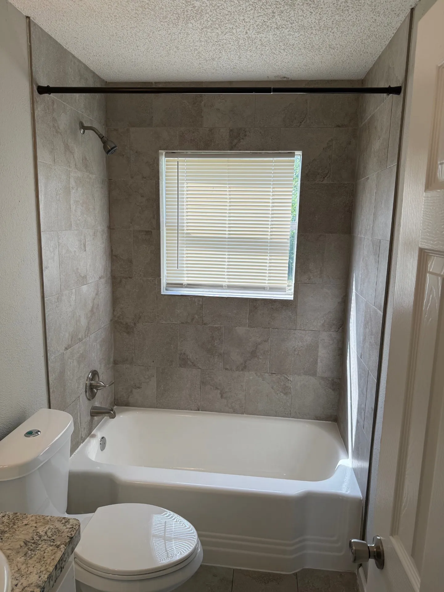 Single Family Residence For Sale in Tarrant County , 2417 Lowriemore Lane, Fort Worth, Texas 76105, 2 Bedroom, 1 Bathroom, 1 Garage spaces, 692 Sqft, built in 1950, mls#21325638, Real Estate Agent in Fort Worth, Homes For Sale in Tarrant county, Homes For Sale in Fort Worth, Realtor in Fort Worth Texas, Real Estate Brokerage Independent Realty Texas, Luminita Cordes Realtor