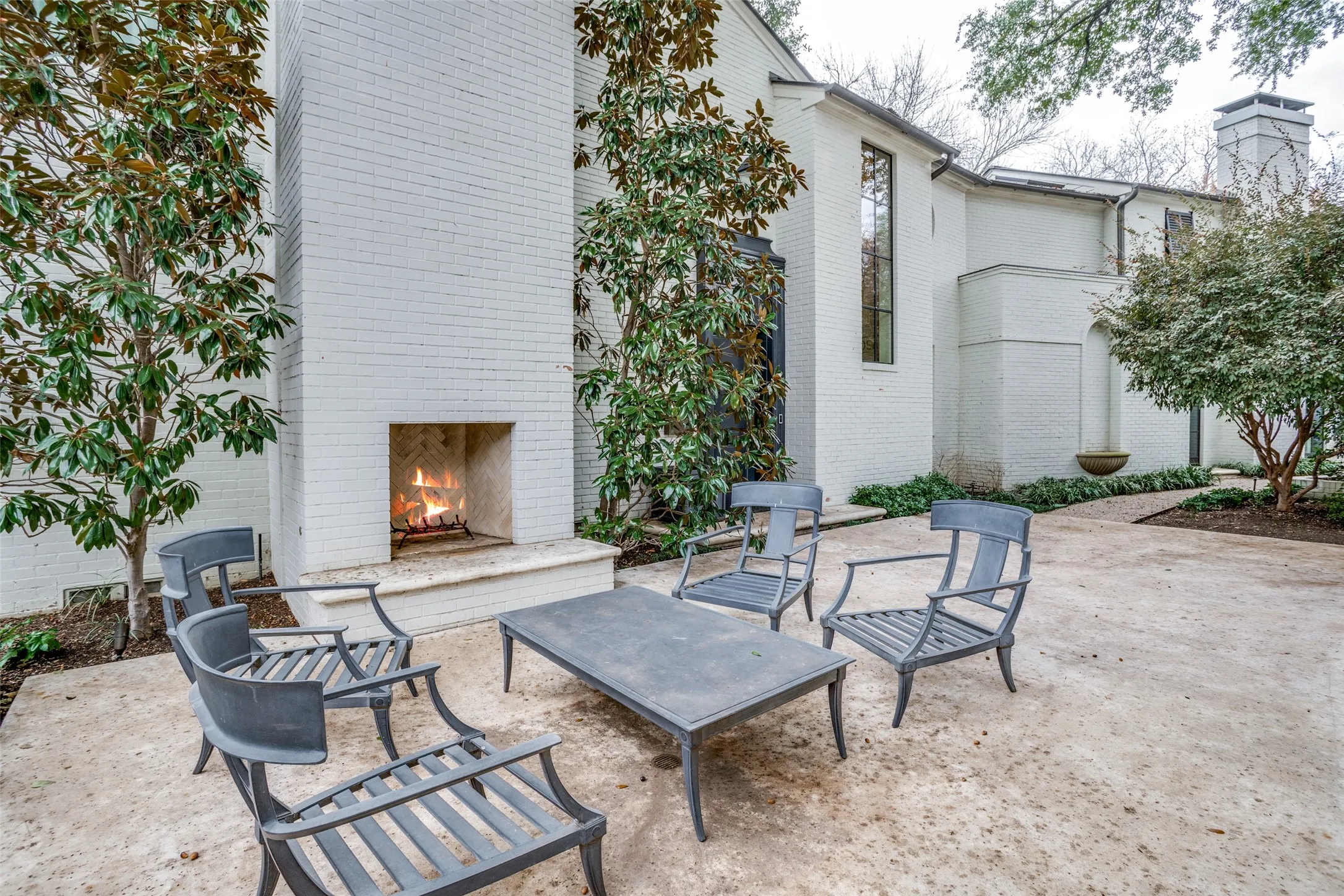 Entry patio with fireplace at the front door