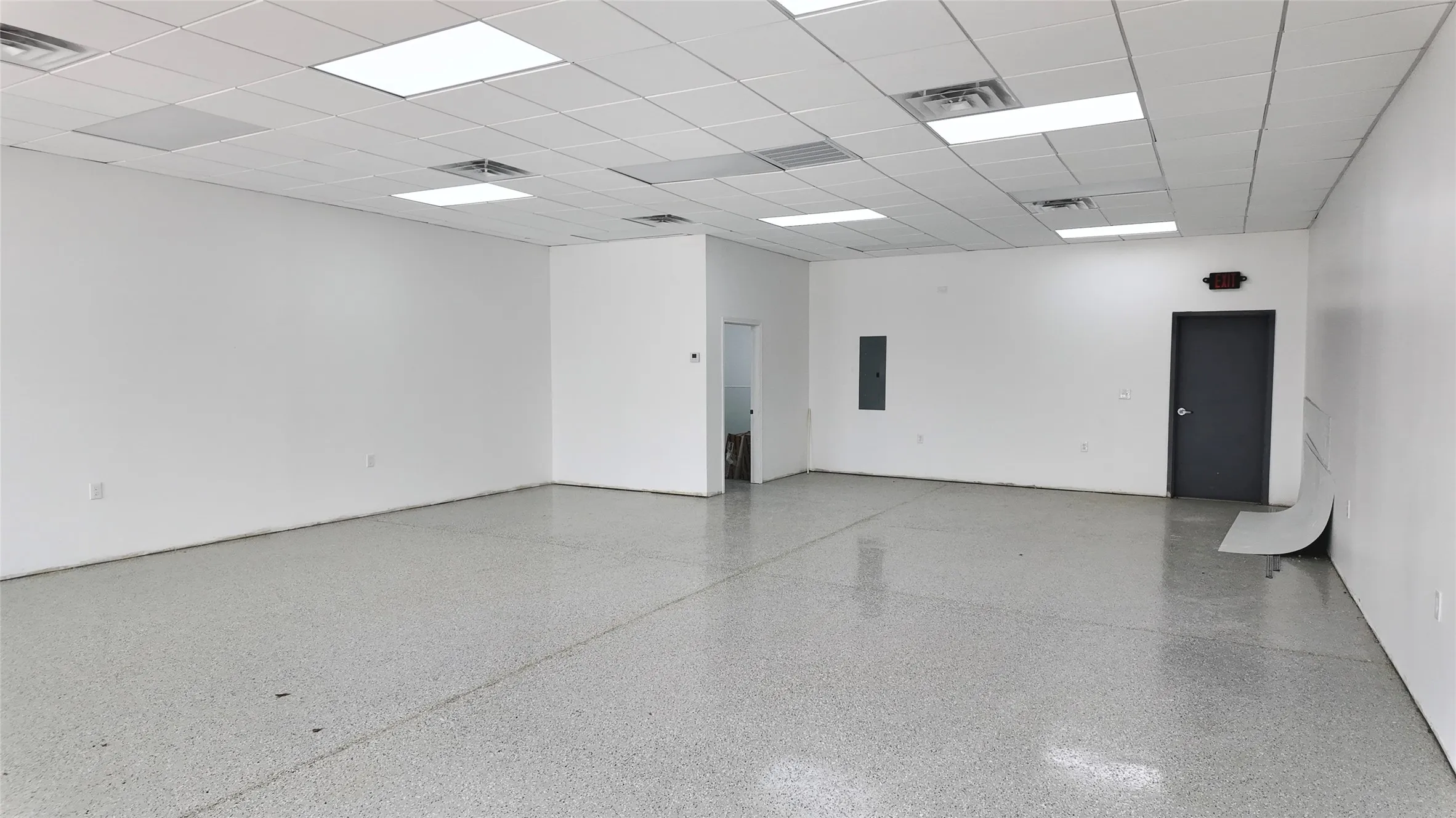 Business For Rent in Tarrant County , 121 W AIRPORT Freeway 300, Euless, Texas 76040, 0, 0, Garage spaces, 5,280 Sqft, built in 2024, Price $3,250, mls#21325627, Real Estate Agent in Euless, Homes For Rent in Tarrant county, Homes For Rent in Euless, Realtor in Euless Texas, Real Estate Brokerage Independent Realty Texas, Luminita Cordes Realtor