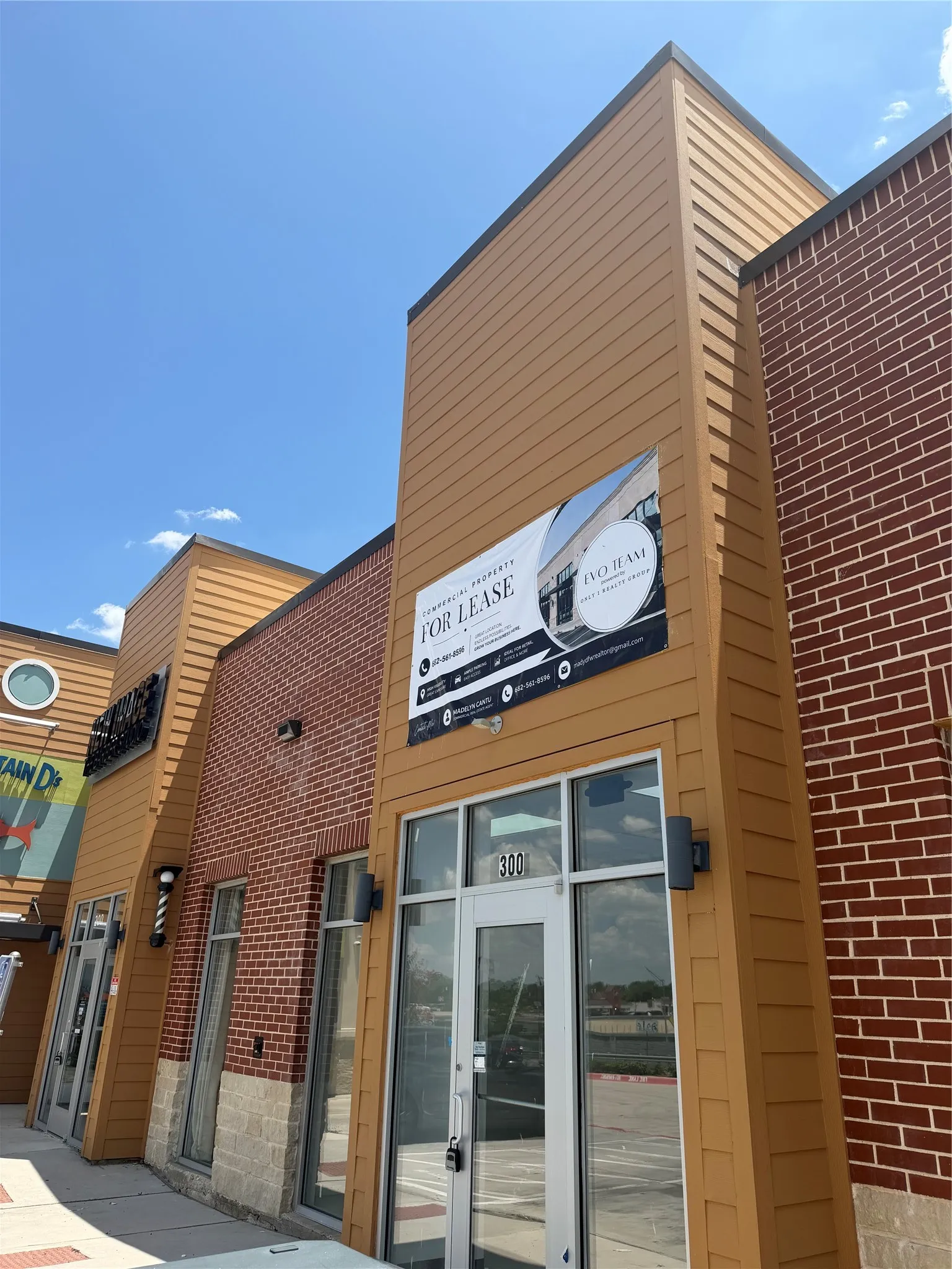 Business For Rent in Tarrant County , 121 W AIRPORT Freeway 300, Euless, Texas 76040, 0, 0, Garage spaces, 5,280 Sqft, built in 2024, Price $3,250, mls#21325627, Real Estate Agent in Euless, Homes For Rent in Tarrant county, Homes For Rent in Euless, Realtor in Euless Texas, Real Estate Brokerage Independent Realty Texas, Luminita Cordes Realtor
