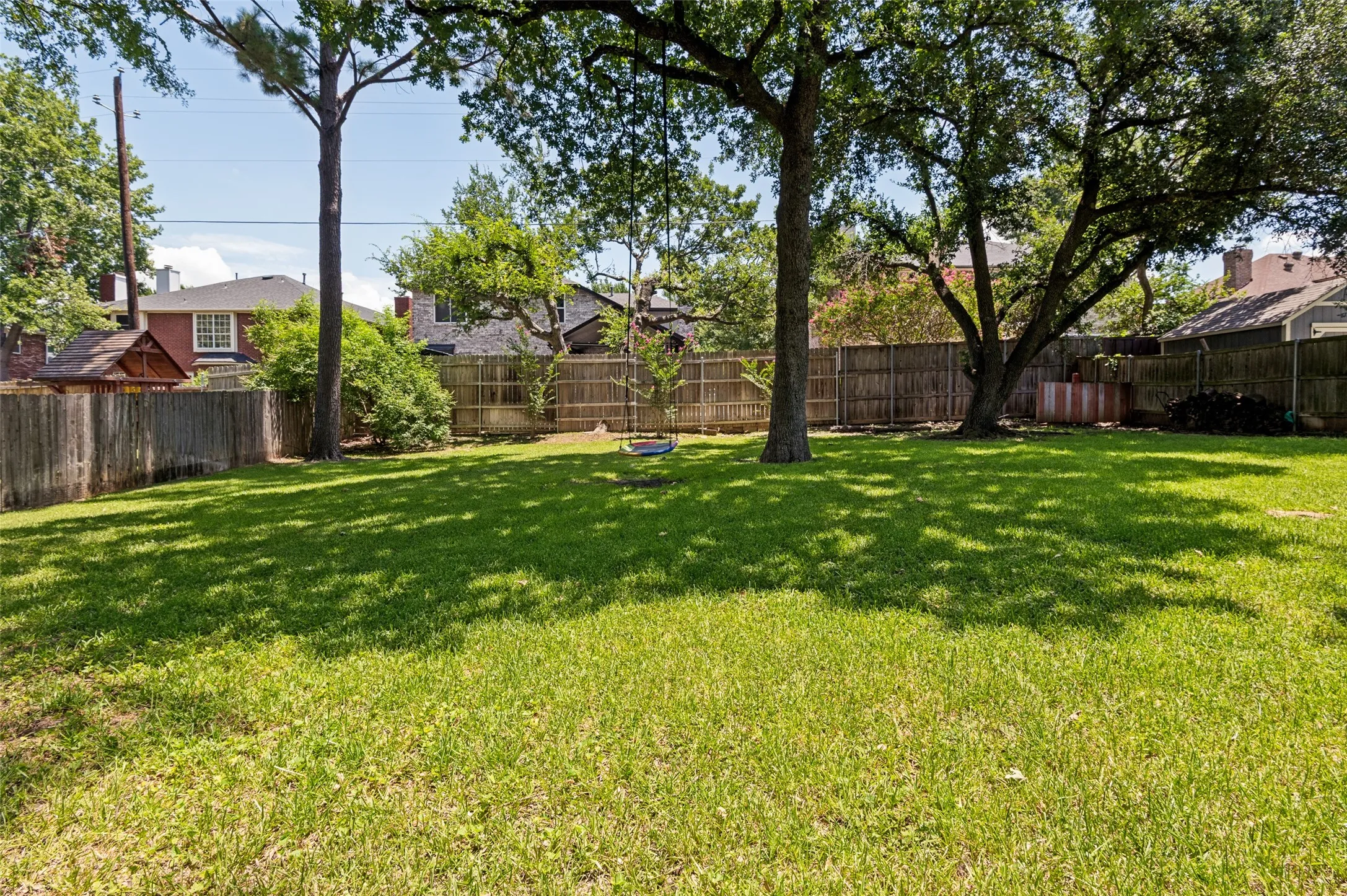 Single Family Residence For Sale in Tarrant County , 4339 Windswept Lane, Grapevine, Texas 76051, 5 Bedroom, 4 Bathroom, 2 Garage spaces, 3,046 Sqft, built in 1989, mls#21312187, Real Estate Agent in Grapevine, Homes For Sale in Tarrant county, Homes For Sale in Grapevine, Realtor in Grapevine Texas, Real Estate Brokerage Independent Realty Texas, Luminita Cordes Realtor