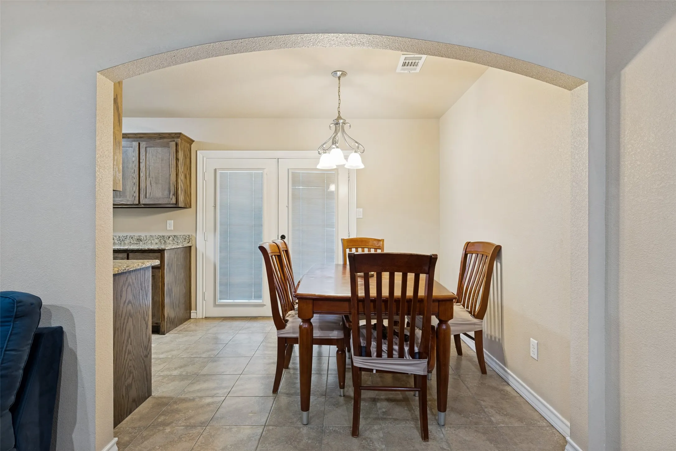 Single Family Residence For Sale in Tarrant County , 625 Park Center Boulevard, Saginaw, Texas 76179, 3 Bedroom, 2 Bathroom, 2 Garage spaces, 1,509 Sqft, built in 1980, mls#21325447, Real Estate Agent in Saginaw, Homes For Sale in Tarrant county, Homes For Sale in Saginaw, Realtor in Saginaw Texas, Real Estate Brokerage Independent Realty Texas, Luminita Cordes Realtor