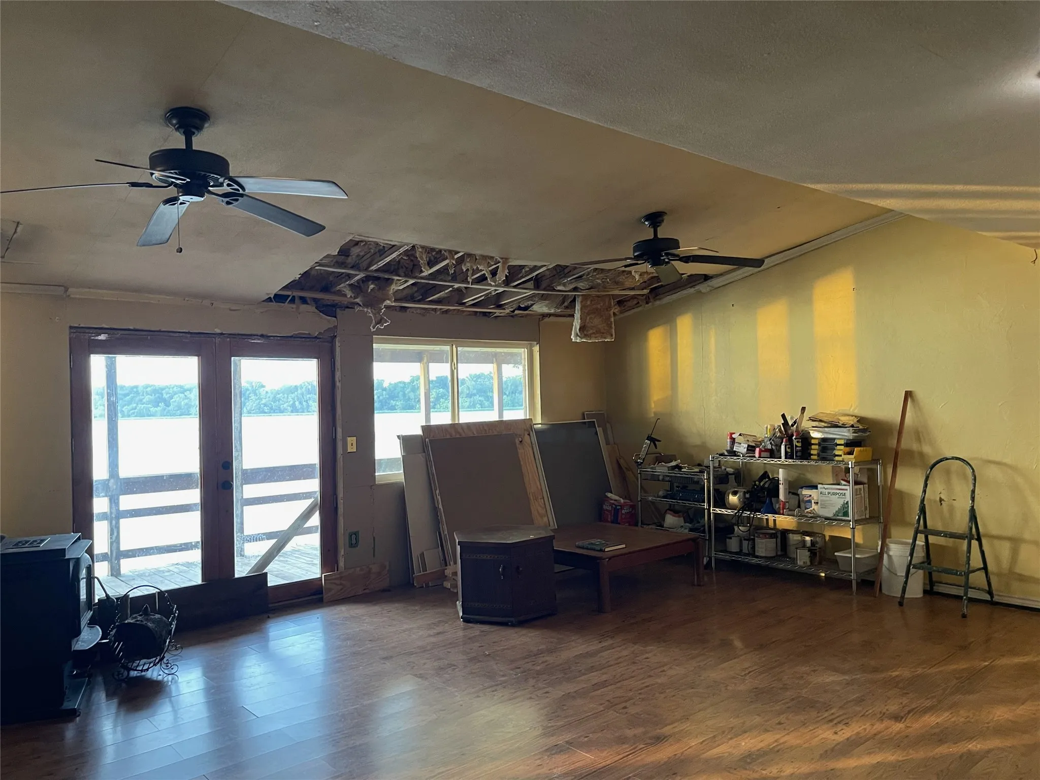 Mobile Home For Sale in Limestone County , 346 Lcr Redbud A, Mexia, Texas 76667, 2 Bedroom, 2 Bathroom, Garage spaces, 1,904 Sqft, built in 1985, mls#21325501, Real Estate Agent in Mexia, Homes For Sale in Limestone county, Homes For Sale in Mexia, Realtor in Mexia Texas, Real Estate Brokerage Independent Realty Texas, Luminita Cordes Realtor