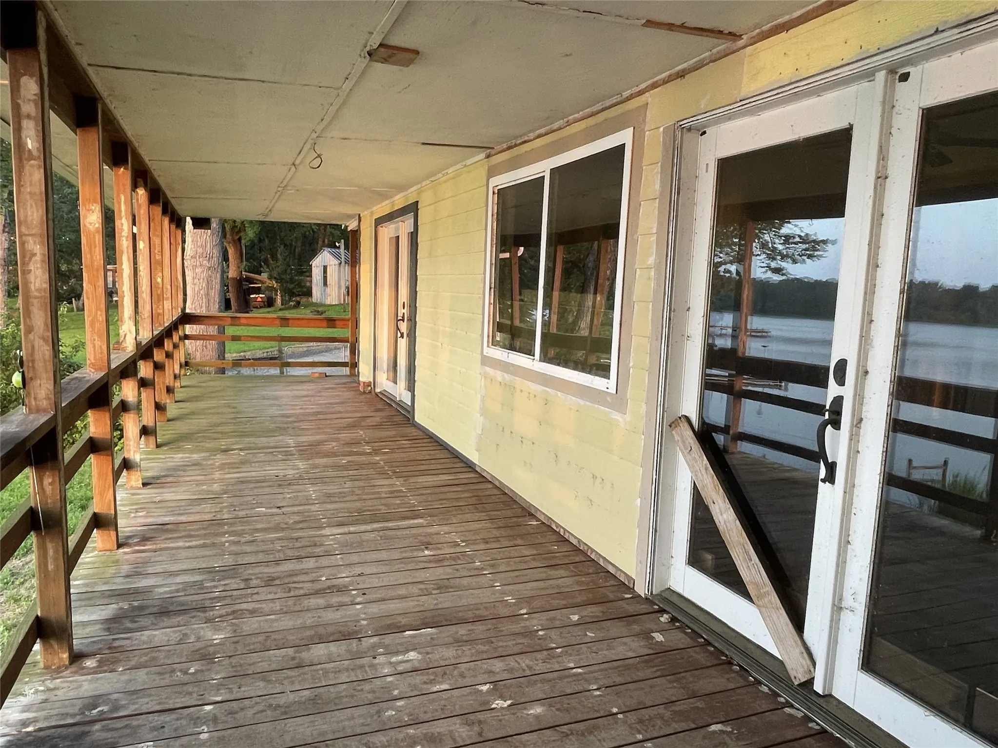 Mobile Home For Sale in Limestone County , 346 Lcr Redbud A, Mexia, Texas 76667, 2 Bedroom, 2 Bathroom, Garage spaces, 1,904 Sqft, built in 1985, mls#21325501, Real Estate Agent in Mexia, Homes For Sale in Limestone county, Homes For Sale in Mexia, Realtor in Mexia Texas, Real Estate Brokerage Independent Realty Texas, Luminita Cordes Realtor