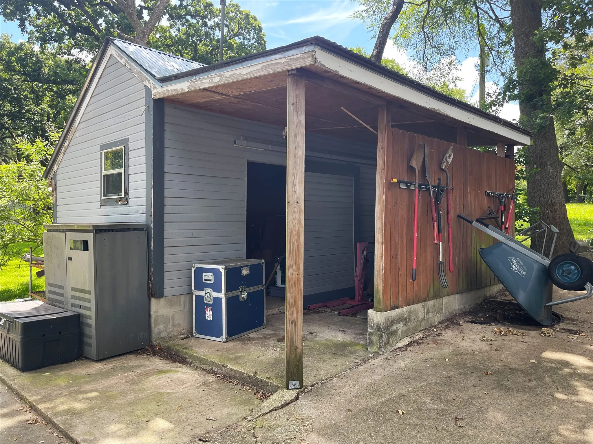 Mobile Home For Sale in Limestone County , 346 Lcr Redbud A, Mexia, Texas 76667, 2 Bedroom, 2 Bathroom, Garage spaces, 1,904 Sqft, built in 1985, mls#21325501, Real Estate Agent in Mexia, Homes For Sale in Limestone county, Homes For Sale in Mexia, Realtor in Mexia Texas, Real Estate Brokerage Independent Realty Texas, Luminita Cordes Realtor