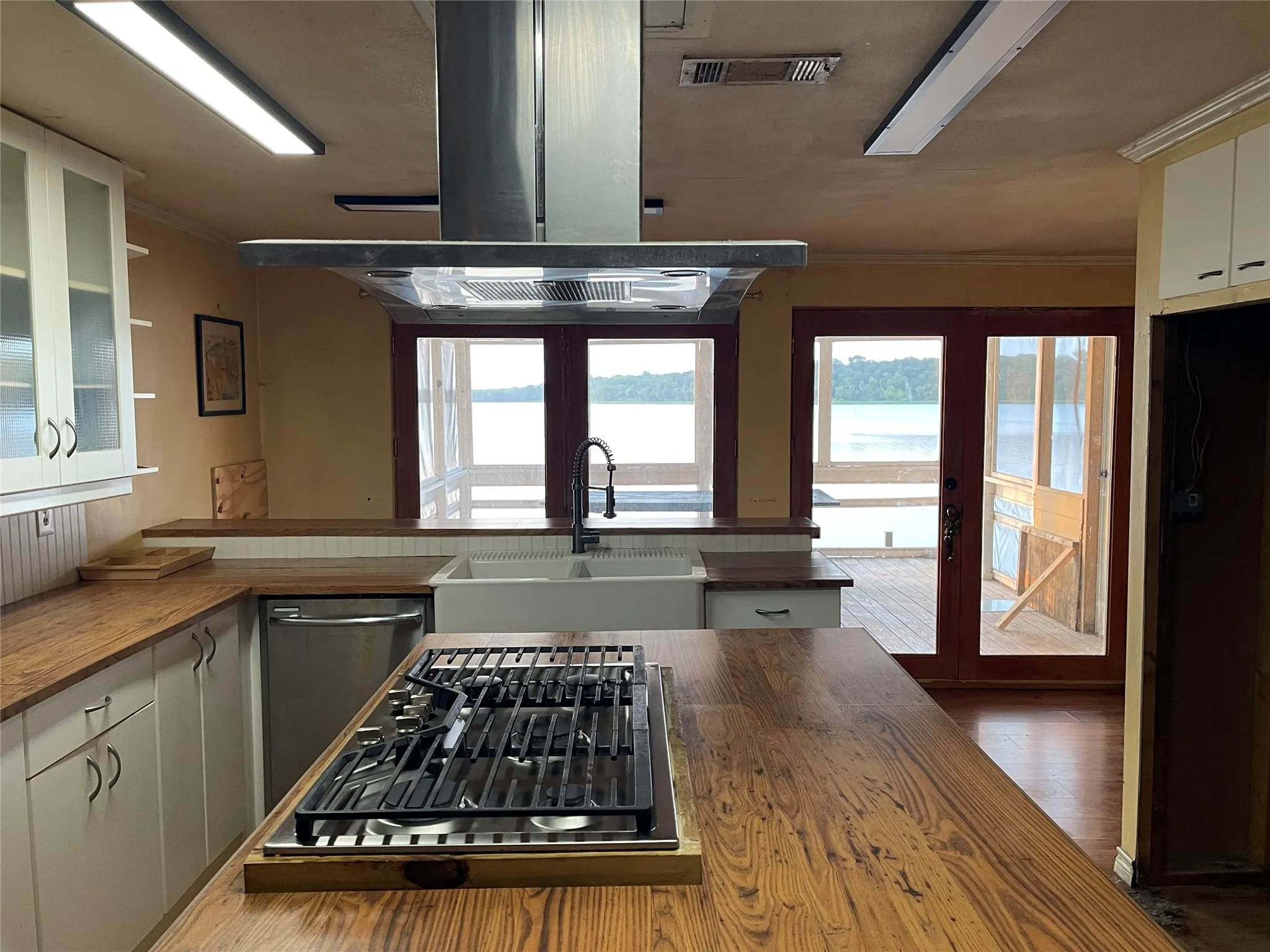 Mobile Home For Sale in Limestone County , 346 Lcr Redbud A, Mexia, Texas 76667, 2 Bedroom, 2 Bathroom, Garage spaces, 1,904 Sqft, built in 1985, mls#21325501, Real Estate Agent in Mexia, Homes For Sale in Limestone county, Homes For Sale in Mexia, Realtor in Mexia Texas, Real Estate Brokerage Independent Realty Texas, Luminita Cordes Realtor