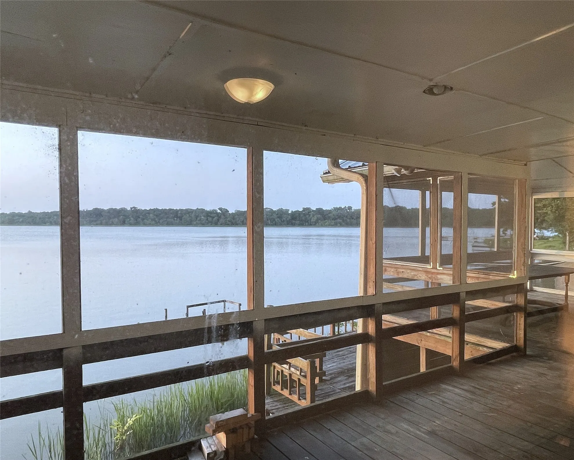 Screened Deck Area