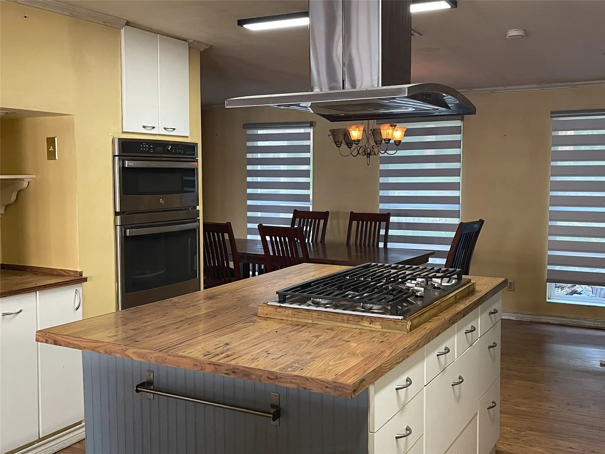 Mobile Home For Sale in Limestone County , 346 Lcr Redbud A, Mexia, Texas 76667, 2 Bedroom, 2 Bathroom, Garage spaces, 1,904 Sqft, built in 1985, mls#21325501, Real Estate Agent in Mexia, Homes For Sale in Limestone county, Homes For Sale in Mexia, Realtor in Mexia Texas, Real Estate Brokerage Independent Realty Texas, Luminita Cordes Realtor