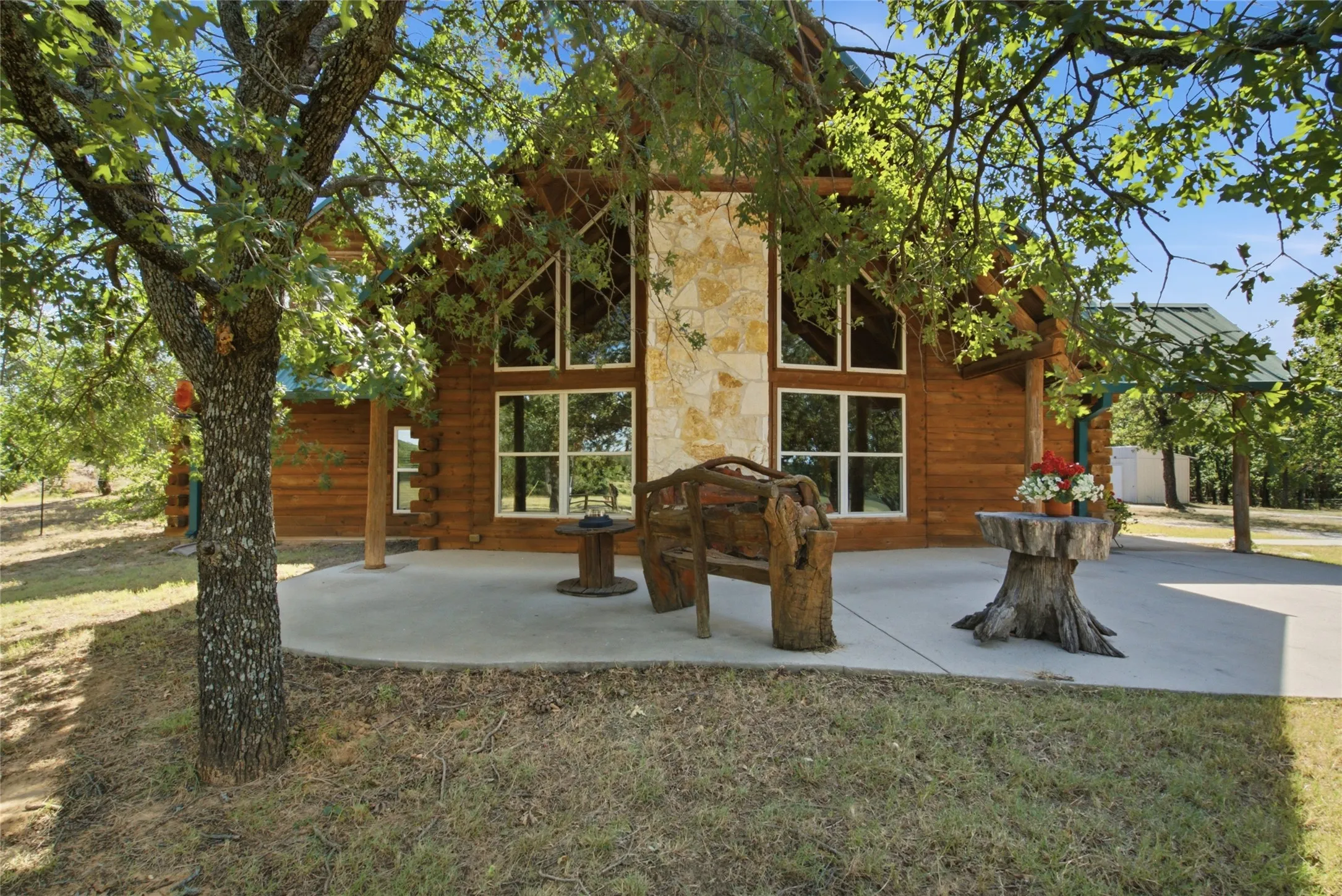 Single Family Residence For Sale in Wise County , 175 Private Road 3708, Paradise, Texas 76073, 4 Bedroom, 3 Bathroom, Garage spaces, 2,556 Sqft, built in 2005, mls#21320697, Real Estate Agent in Paradise, Homes For Sale in Wise county, Homes For Sale in Paradise, Realtor in Paradise Texas, Real Estate Brokerage Independent Realty Texas, Luminita Cordes Realtor