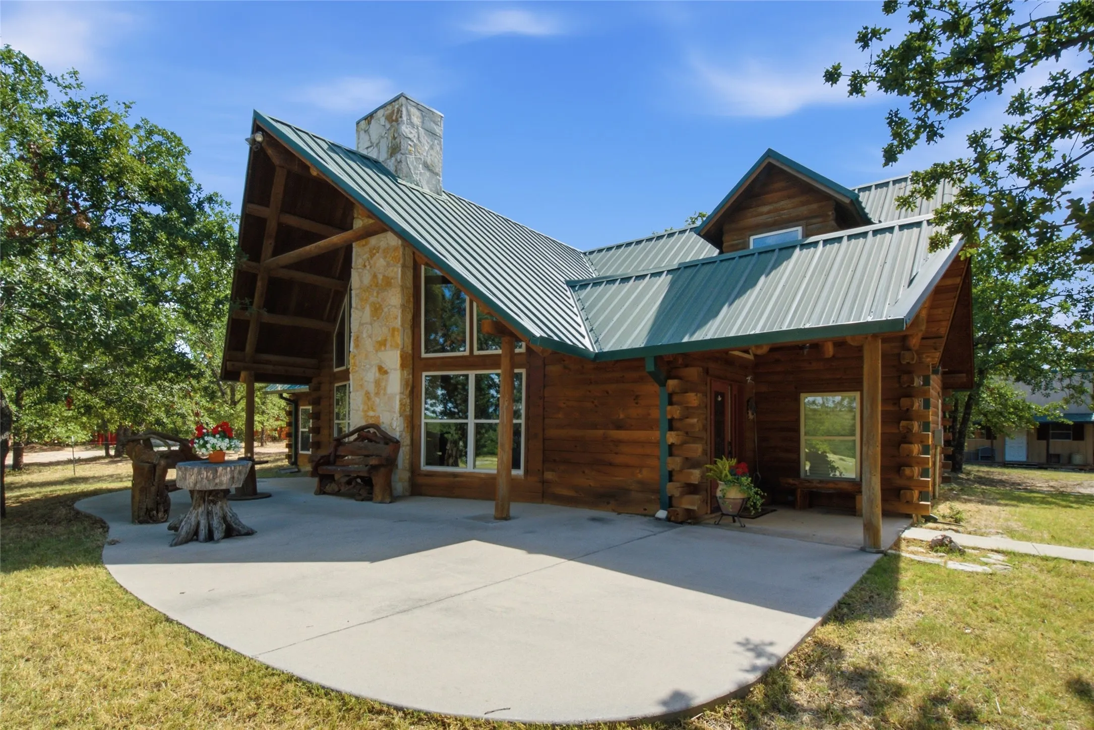 Single Family Residence For Sale in Wise County , 175 Private Road 3708, Paradise, Texas 76073, 4 Bedroom, 3 Bathroom, Garage spaces, 2,556 Sqft, built in 2005, mls#21320697, Real Estate Agent in Paradise, Homes For Sale in Wise county, Homes For Sale in Paradise, Realtor in Paradise Texas, Real Estate Brokerage Independent Realty Texas, Luminita Cordes Realtor