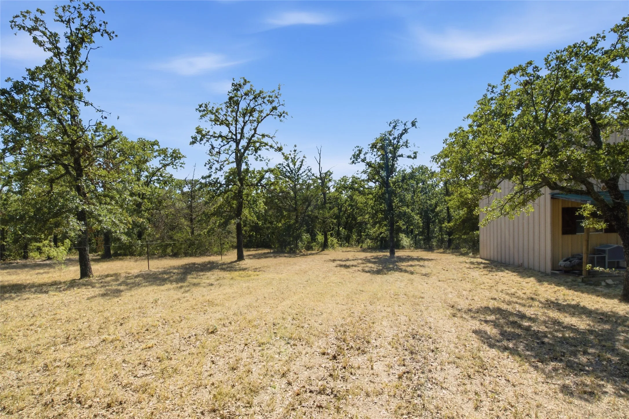 Single Family Residence For Sale in Wise County , 175 Private Road 3708, Paradise, Texas 76073, 4 Bedroom, 3 Bathroom, Garage spaces, 2,556 Sqft, built in 2005, mls#21320697, Real Estate Agent in Paradise, Homes For Sale in Wise county, Homes For Sale in Paradise, Realtor in Paradise Texas, Real Estate Brokerage Independent Realty Texas, Luminita Cordes Realtor