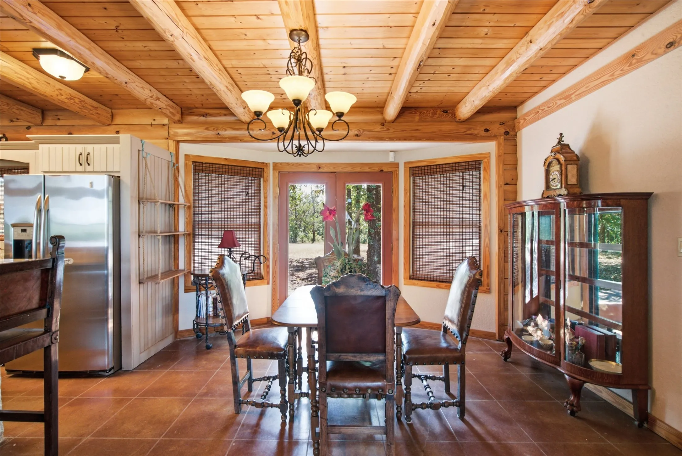 Single Family Residence For Sale in Wise County , 175 Private Road 3708, Paradise, Texas 76073, 4 Bedroom, 3 Bathroom, Garage spaces, 2,556 Sqft, built in 2005, mls#21320697, Real Estate Agent in Paradise, Homes For Sale in Wise county, Homes For Sale in Paradise, Realtor in Paradise Texas, Real Estate Brokerage Independent Realty Texas, Luminita Cordes Realtor