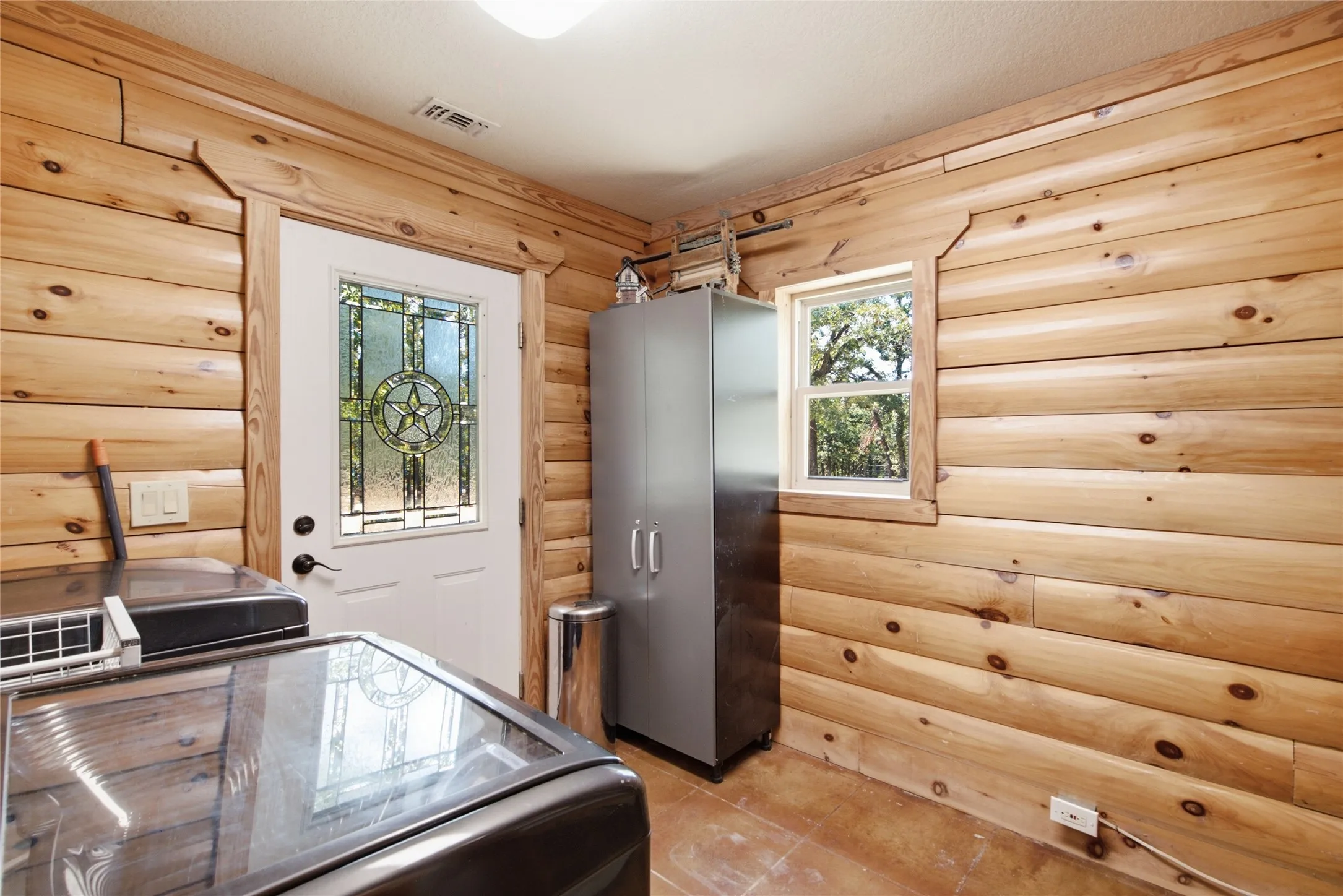 Single Family Residence For Sale in Wise County , 175 Private Road 3708, Paradise, Texas 76073, 4 Bedroom, 3 Bathroom, Garage spaces, 2,556 Sqft, built in 2005, mls#21320697, Real Estate Agent in Paradise, Homes For Sale in Wise county, Homes For Sale in Paradise, Realtor in Paradise Texas, Real Estate Brokerage Independent Realty Texas, Luminita Cordes Realtor