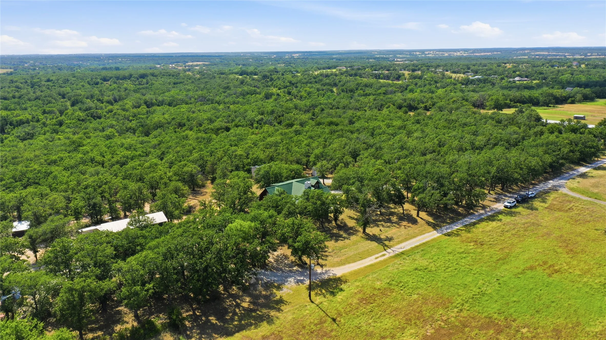 Single Family Residence For Sale in Wise County , 175 Private Road 3708, Paradise, Texas 76073, 4 Bedroom, 3 Bathroom, Garage spaces, 2,556 Sqft, built in 2005, mls#21320697, Real Estate Agent in Paradise, Homes For Sale in Wise county, Homes For Sale in Paradise, Realtor in Paradise Texas, Real Estate Brokerage Independent Realty Texas, Luminita Cordes Realtor