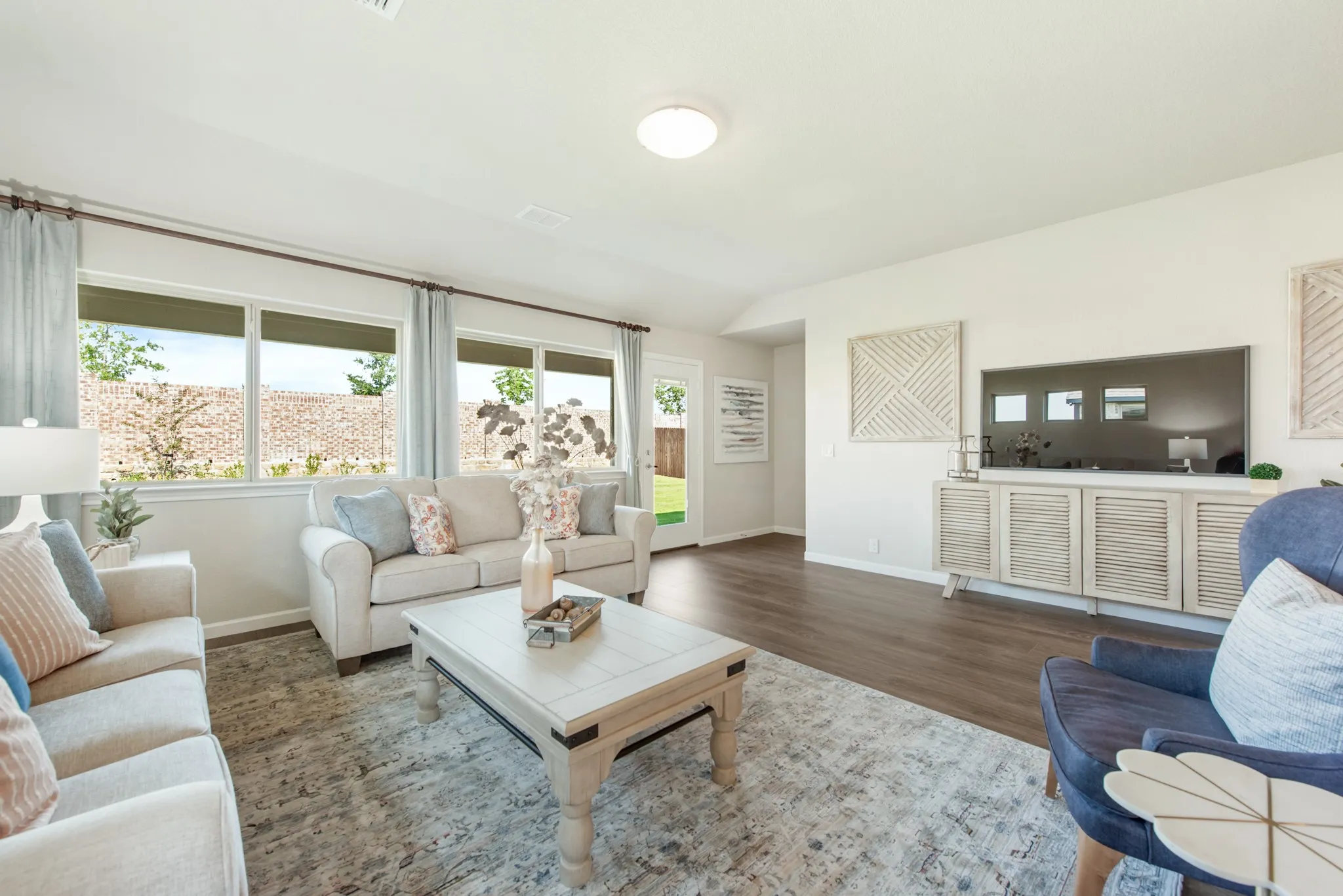 Single Family Residence For Sale in Tarrant County , 10624 Moss Cove Drive, Fort Worth, Texas 76036, 5 Bedroom, 3 Bathroom, 2 Garage spaces, 2,685 Sqft, built in 2023, mls#21324889, Real Estate Agent in Fort Worth, Homes For Sale in Tarrant county, Homes For Sale in Fort Worth, Realtor in Fort Worth Texas, Real Estate Brokerage Independent Realty Texas, Luminita Cordes Realtor