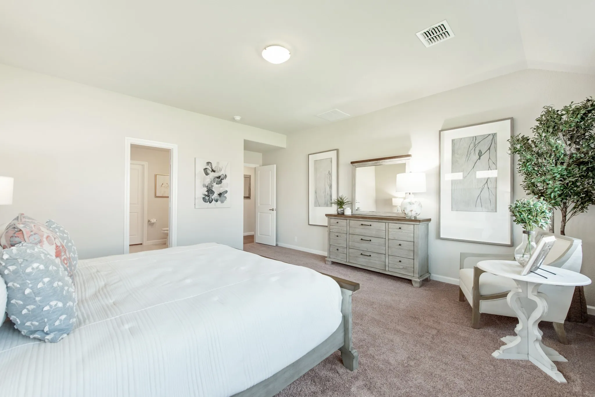 Single Family Residence For Sale in Tarrant County , 10624 Moss Cove Drive, Fort Worth, Texas 76036, 5 Bedroom, 3 Bathroom, 2 Garage spaces, 2,685 Sqft, built in 2023, mls#21324889, Real Estate Agent in Fort Worth, Homes For Sale in Tarrant county, Homes For Sale in Fort Worth, Realtor in Fort Worth Texas, Real Estate Brokerage Independent Realty Texas, Luminita Cordes Realtor