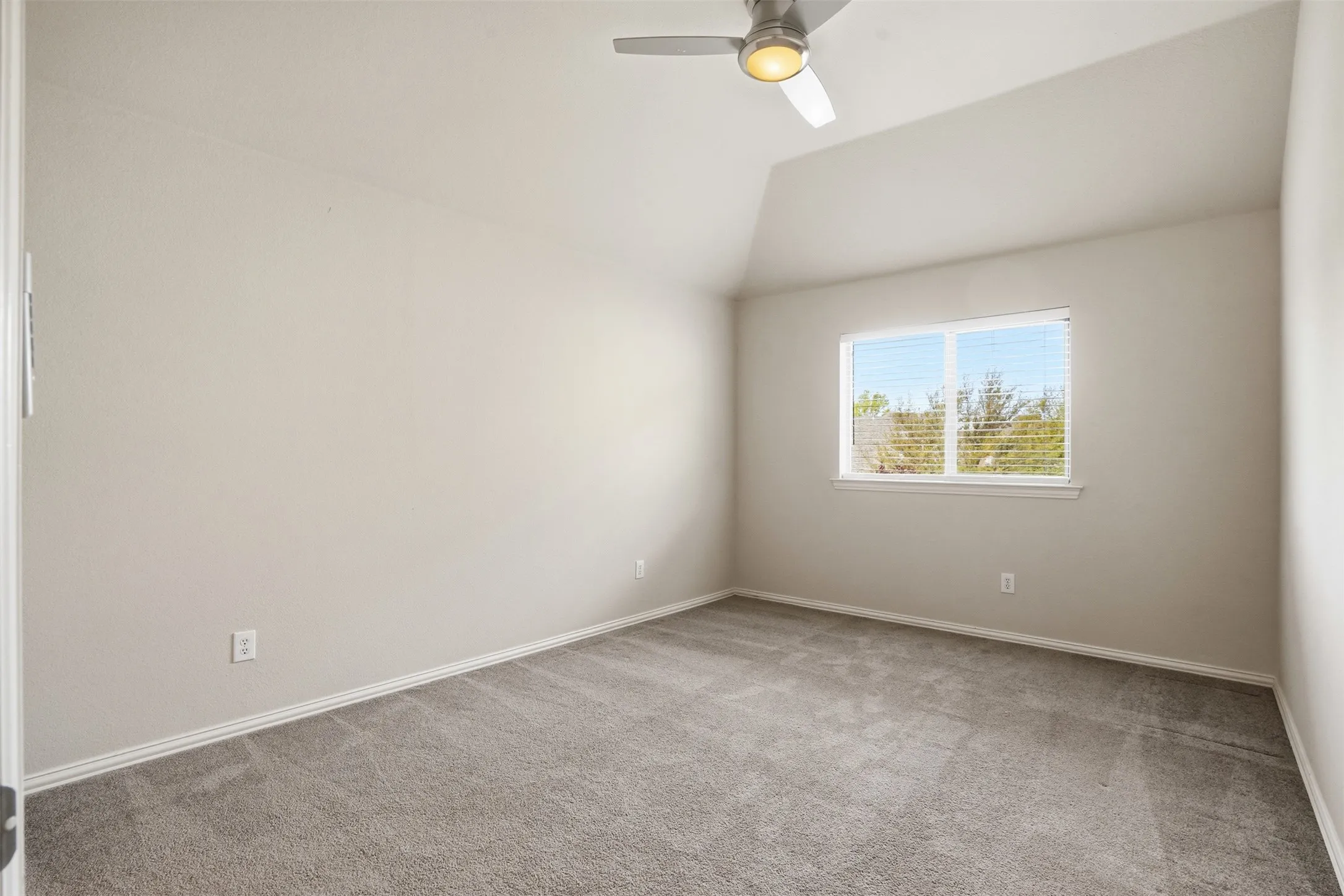 Single Family Residence For Rent in Collin County , 2013 Chessington Lane, Mc Kinney, Texas 75072, 5 Bedrooms, 4 Bathrooms, 3 Garage spaces, 3,858 Sqft, built in 2003, Price $4,000, mls#21324422, Real Estate Agent in Mc Kinney, Homes For Rent in Collin county, Homes For Rent in Mc Kinney, Realtor in Mc Kinney Texas, Real Estate Brokerage Independent Realty Texas, Luminita Cordes Realtor