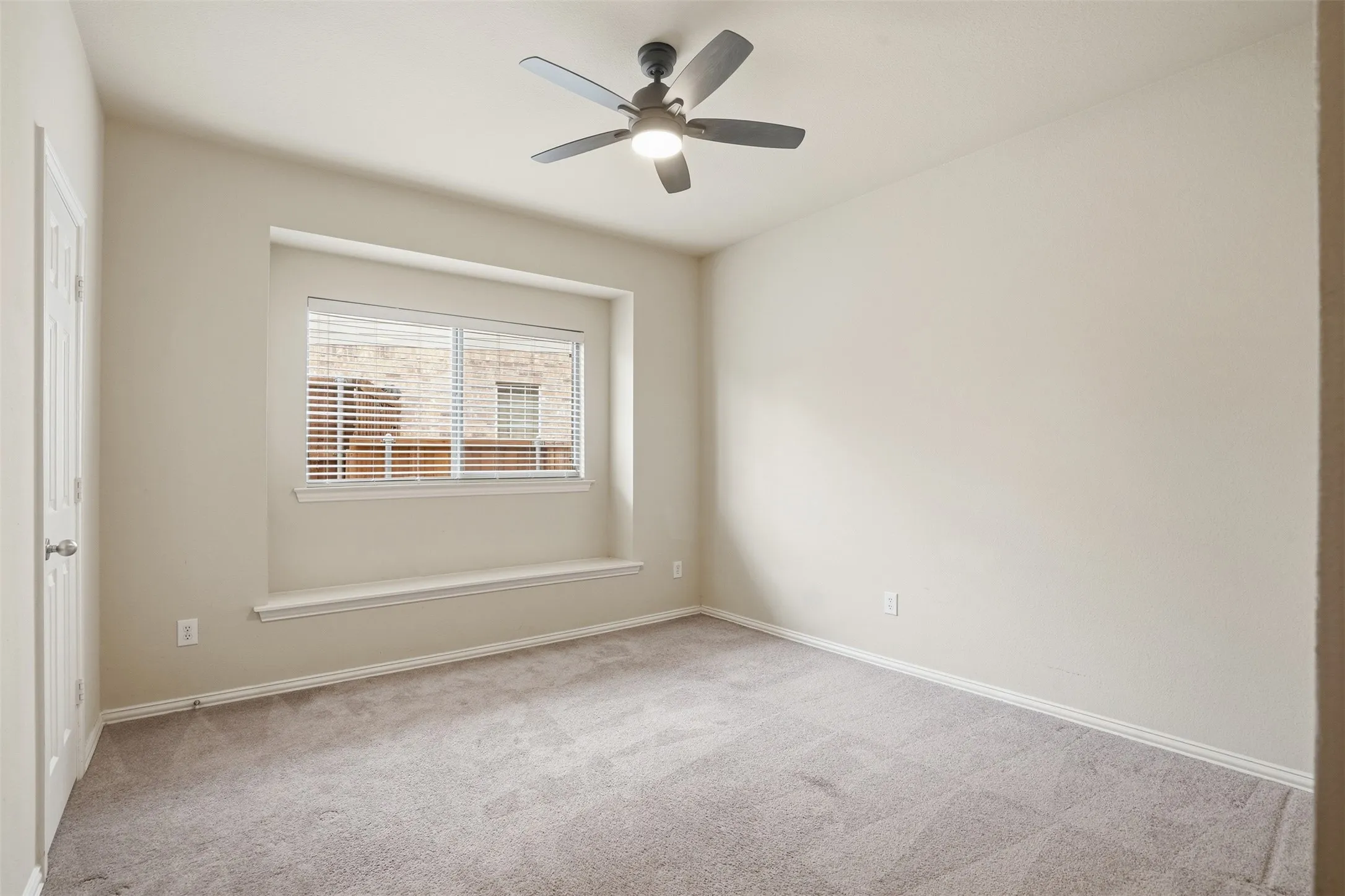 Single Family Residence For Rent in Collin County , 2013 Chessington Lane, Mc Kinney, Texas 75072, 5 Bedrooms, 4 Bathrooms, 3 Garage spaces, 3,858 Sqft, built in 2003, Price $4,000, mls#21324422, Real Estate Agent in Mc Kinney, Homes For Rent in Collin county, Homes For Rent in Mc Kinney, Realtor in Mc Kinney Texas, Real Estate Brokerage Independent Realty Texas, Luminita Cordes Realtor