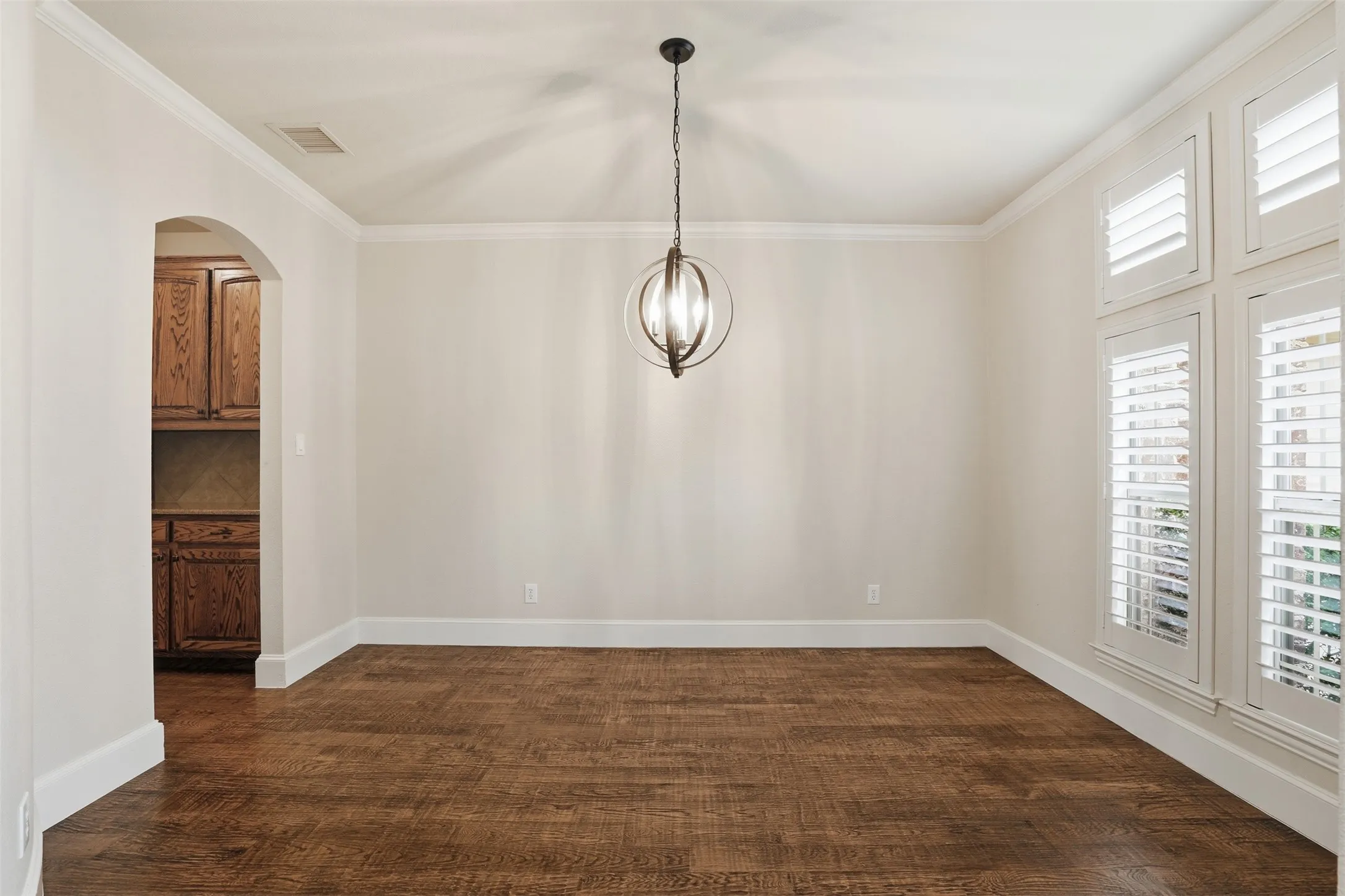 Single Family Residence For Rent in Collin County , 2013 Chessington Lane, Mc Kinney, Texas 75072, 5 Bedrooms, 4 Bathrooms, 3 Garage spaces, 3,858 Sqft, built in 2003, Price $4,000, mls#21324422, Real Estate Agent in Mc Kinney, Homes For Rent in Collin county, Homes For Rent in Mc Kinney, Realtor in Mc Kinney Texas, Real Estate Brokerage Independent Realty Texas, Luminita Cordes Realtor