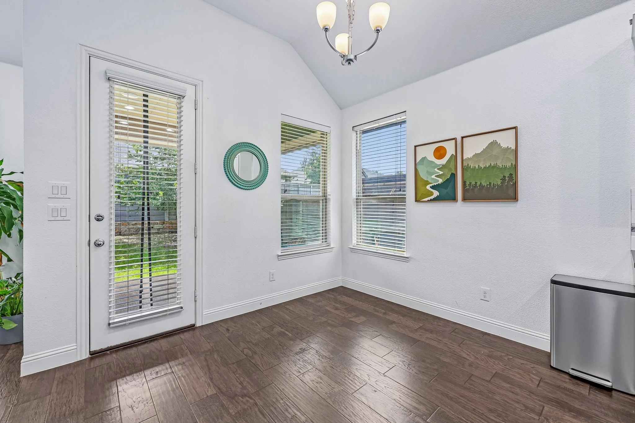 Single Family Residence For Rent in Denton County , 808 Parkland Drive, Little Elm, Texas 76227, 4 Bedroom, 3 Bathroom, 2 Garage spaces, 2,245 Sqft, built in 2017, mls#21325689, Real Estate Agent in Little Elm, Homes For Rent in Denton county, Homes For Rent in Little Elm, Realtor in Little Elm Texas, Real Estate Brokerage Independent Realty Texas, Luminita Cordes Realtor
