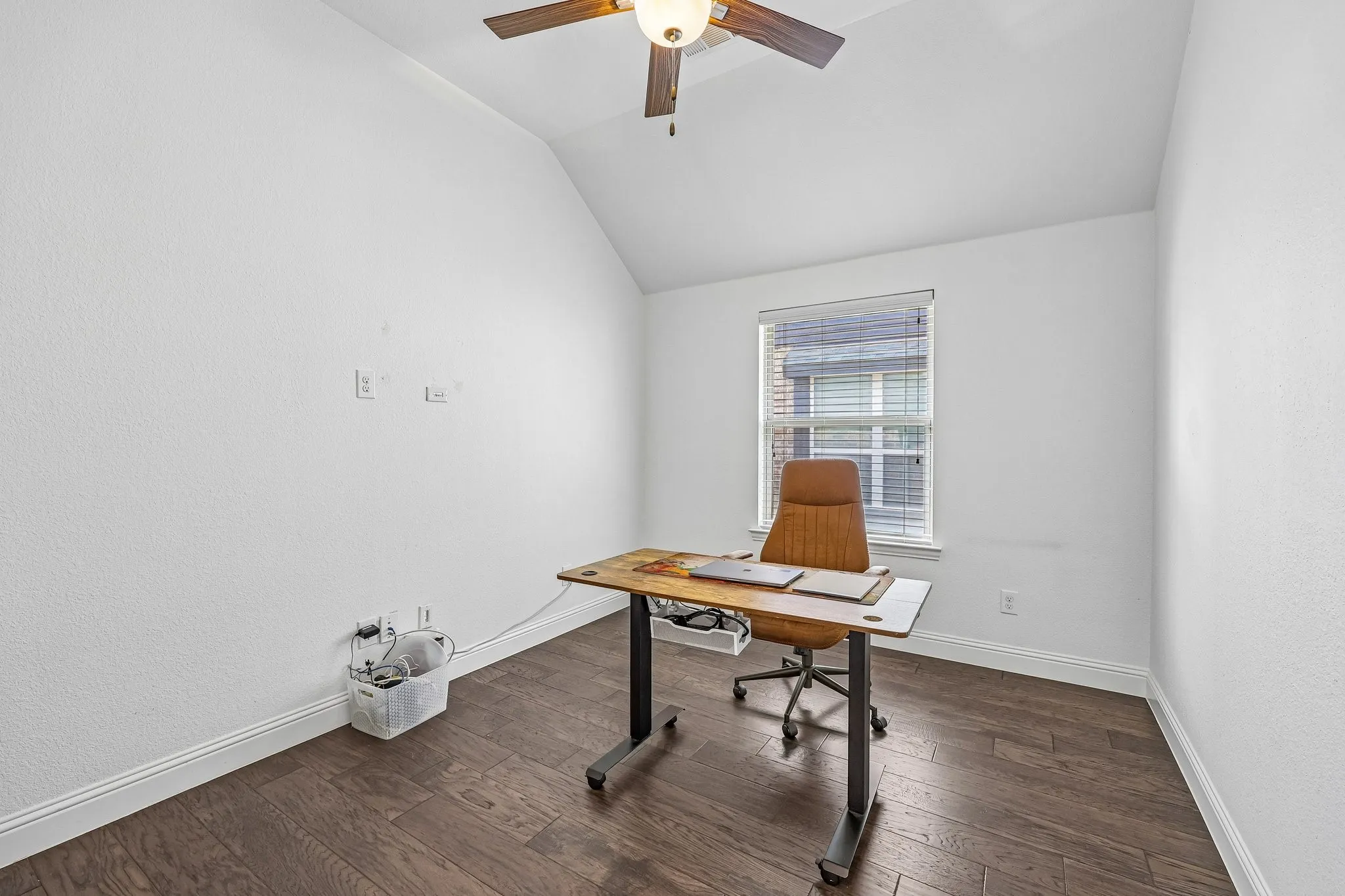 Single Family Residence For Rent in Denton County , 808 Parkland Drive, Little Elm, Texas 76227, 4 Bedroom, 3 Bathroom, 2 Garage spaces, 2,245 Sqft, built in 2017, mls#21325689, Real Estate Agent in Little Elm, Homes For Rent in Denton county, Homes For Rent in Little Elm, Realtor in Little Elm Texas, Real Estate Brokerage Independent Realty Texas, Luminita Cordes Realtor