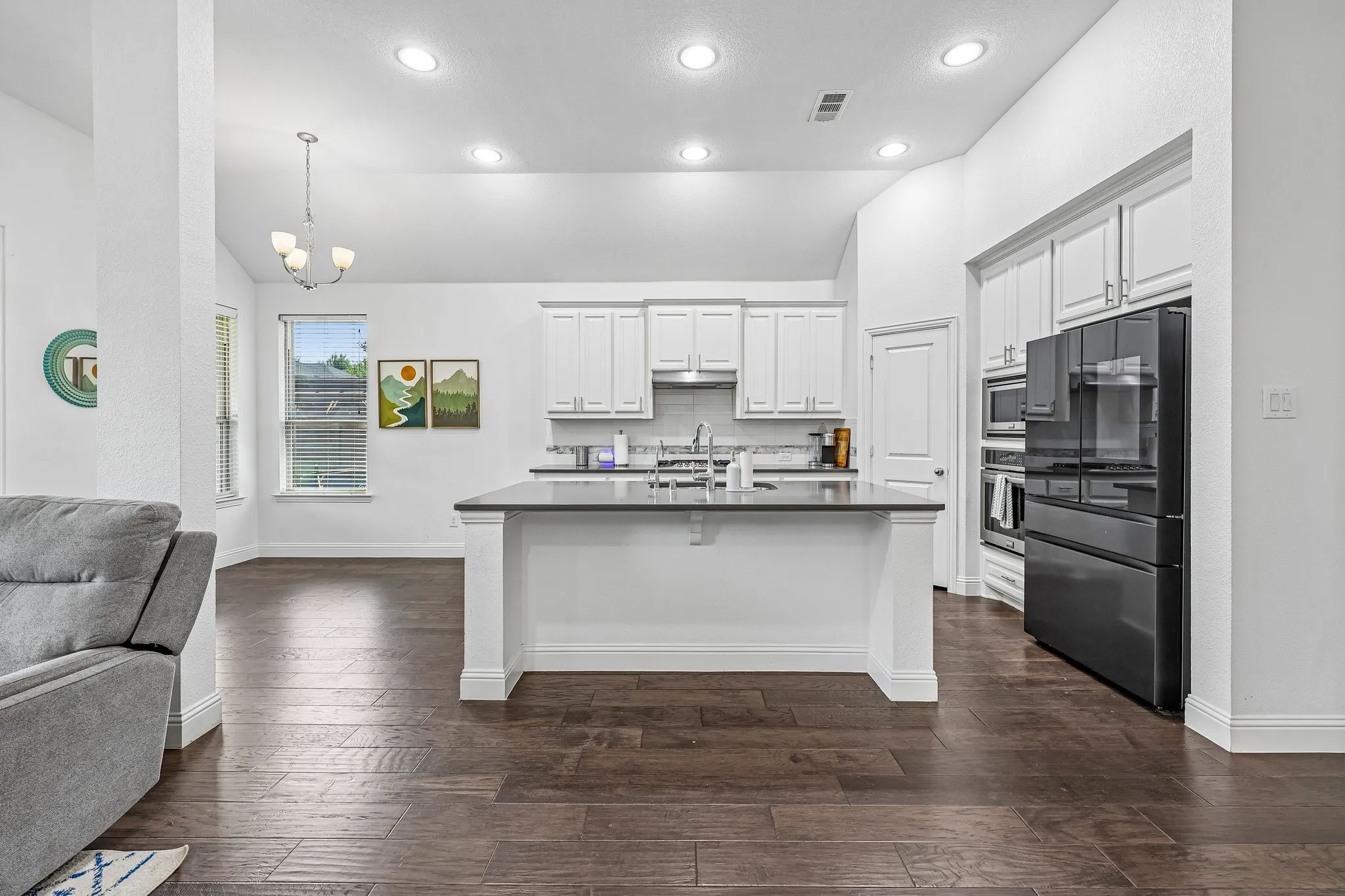 Single Family Residence For Rent in Denton County , 808 Parkland Drive, Little Elm, Texas 76227, 4 Bedroom, 3 Bathroom, 2 Garage spaces, 2,245 Sqft, built in 2017, mls#21325689, Real Estate Agent in Little Elm, Homes For Rent in Denton county, Homes For Rent in Little Elm, Realtor in Little Elm Texas, Real Estate Brokerage Independent Realty Texas, Luminita Cordes Realtor