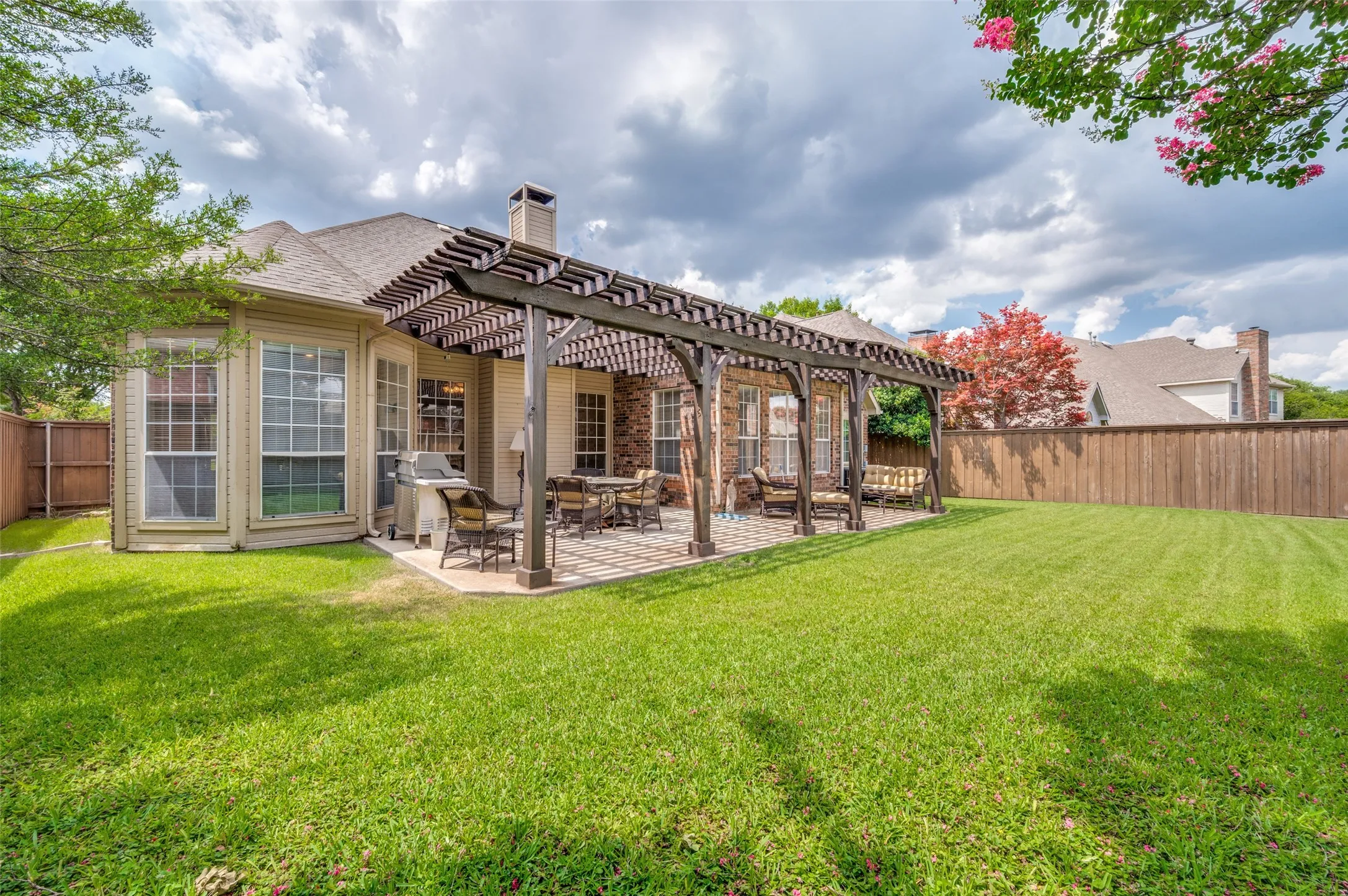 Great backyard with plenty of room for entertaining!