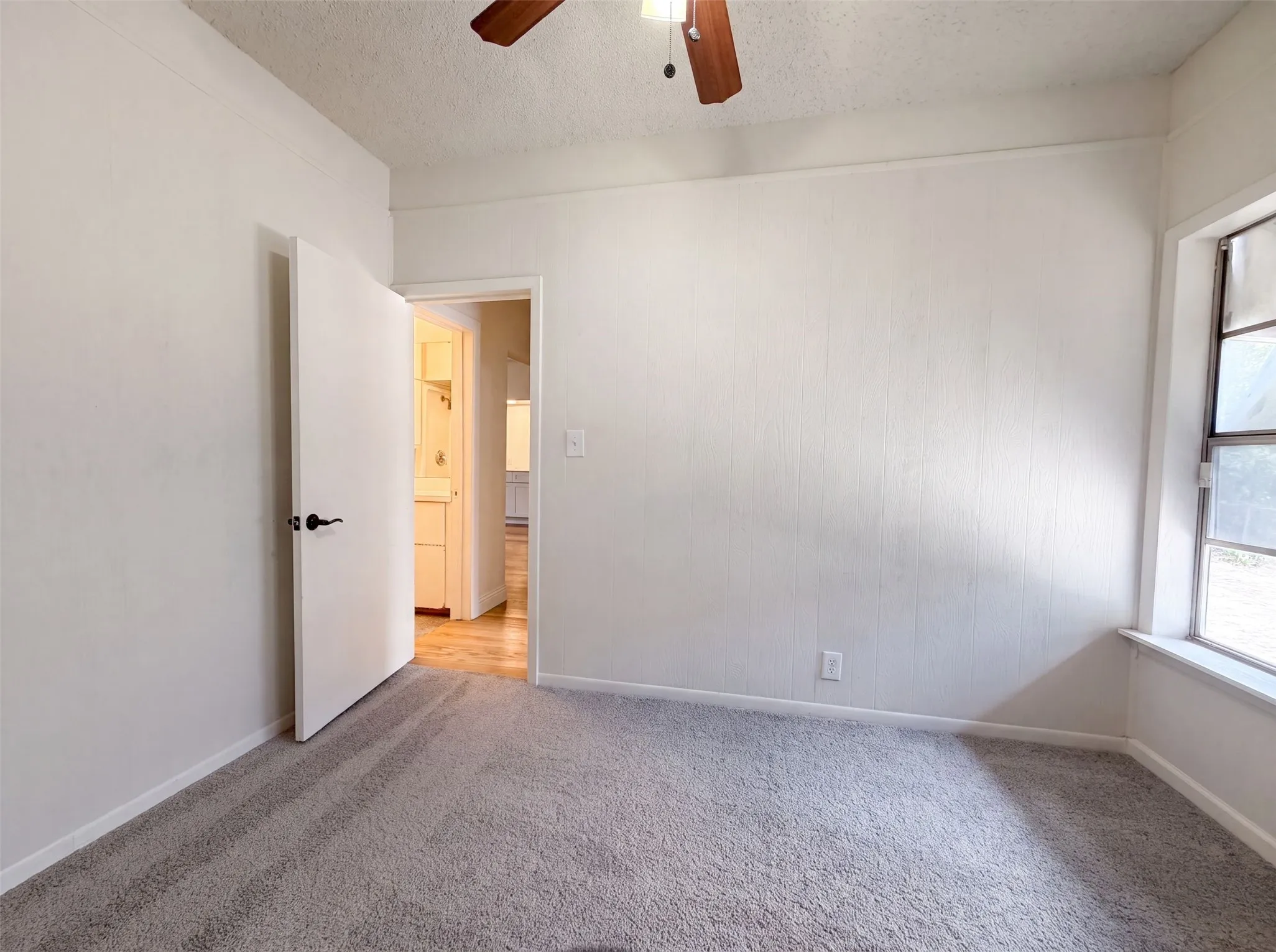 Single Family Residence For Sale in Tarrant County , 5124 Norma Street, Fort Worth, Texas 76112, 3 Bedroom, 2 Bathroom, 2 Garage spaces, 1,198 Sqft, built in 1938, mls#21325701, Real Estate Agent in Fort Worth, Homes For Sale in Tarrant county, Homes For Sale in Fort Worth, Realtor in Fort Worth Texas, Real Estate Brokerage Independent Realty Texas, Luminita Cordes Realtor