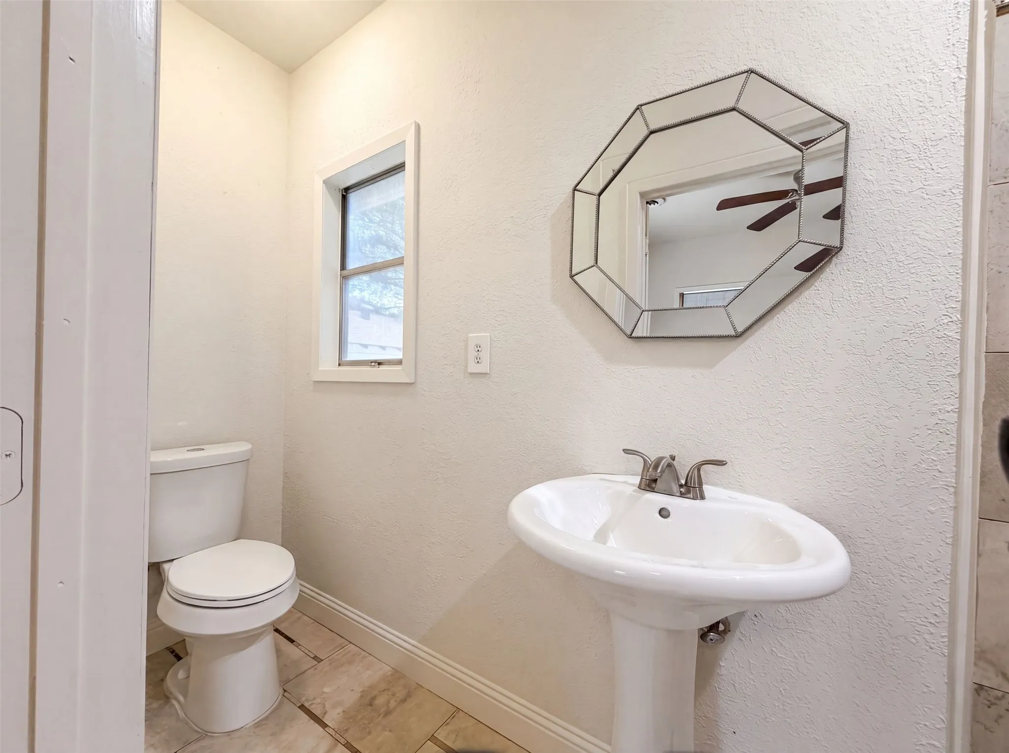 Single Family Residence For Sale in Tarrant County , 5124 Norma Street, Fort Worth, Texas 76112, 3 Bedroom, 2 Bathroom, 2 Garage spaces, 1,198 Sqft, built in 1938, mls#21325701, Real Estate Agent in Fort Worth, Homes For Sale in Tarrant county, Homes For Sale in Fort Worth, Realtor in Fort Worth Texas, Real Estate Brokerage Independent Realty Texas, Luminita Cordes Realtor