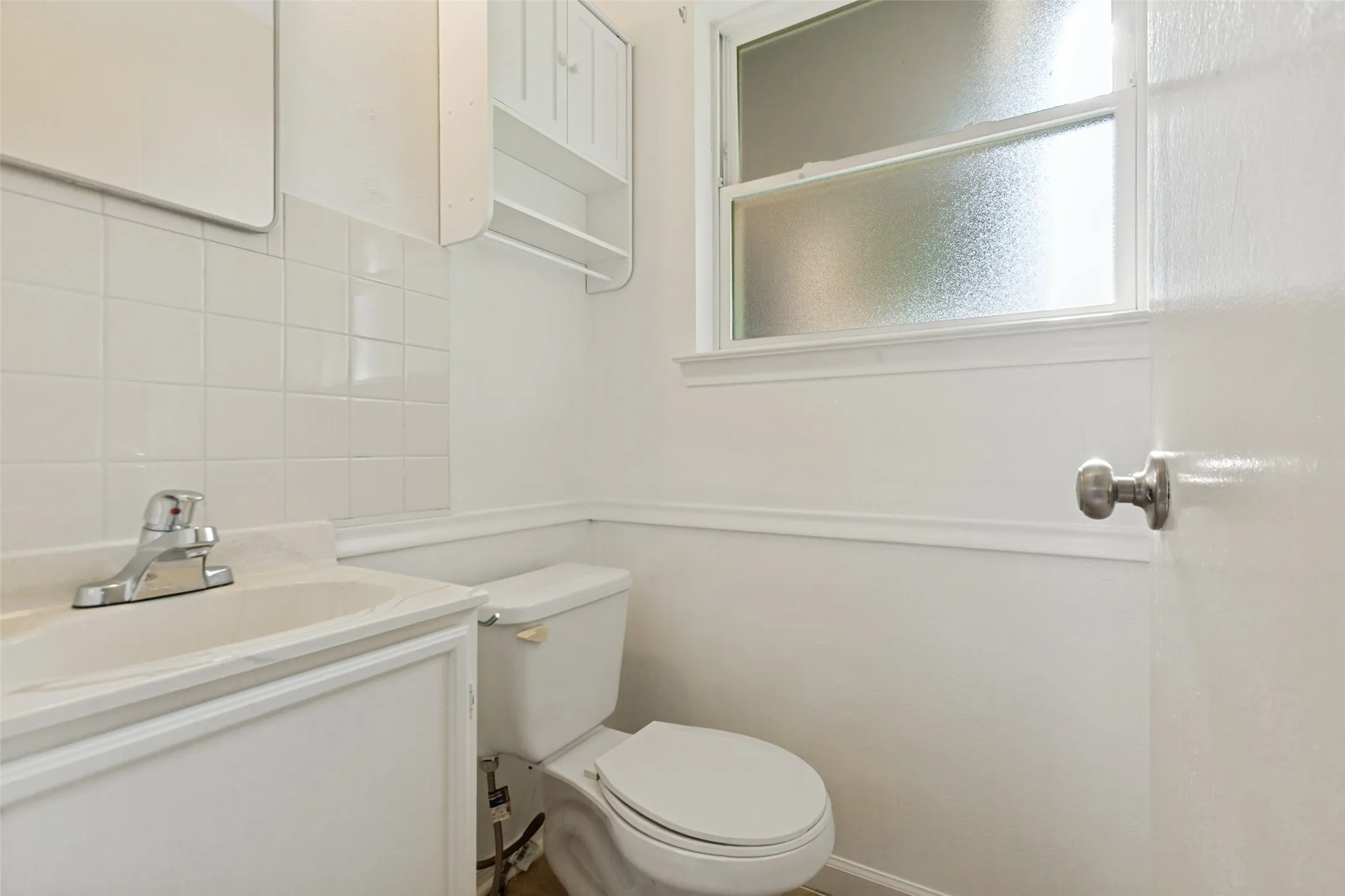 Sparkling Bath attached to the Primary Bedroom.