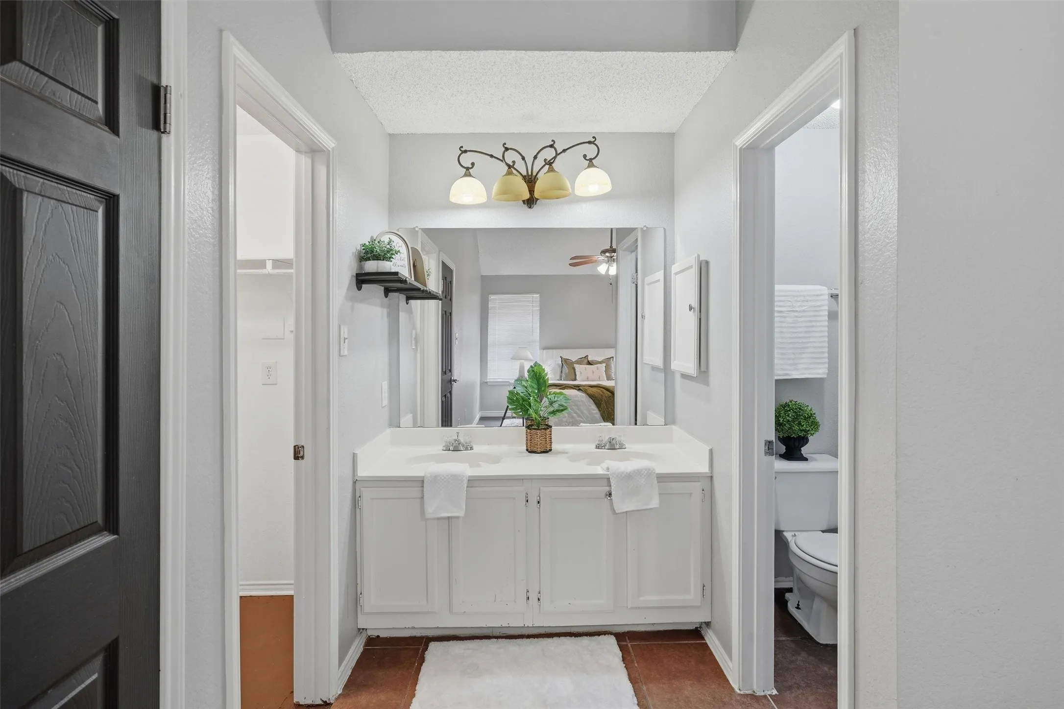 Single Family Residence For Sale in Dallas County , 912 Turner Court, Cedar Hill, Texas 75104, 3 Bedroom, 2 Bathroom, 2 Garage spaces, 1,310 Sqft, built in 1987, mls#21325706, Real Estate Agent in Cedar Hill, Homes For Sale in Dallas county, Homes For Sale in Cedar Hill, Realtor in Cedar Hill Texas, Real Estate Brokerage Independent Realty Texas, Luminita Cordes Realtor