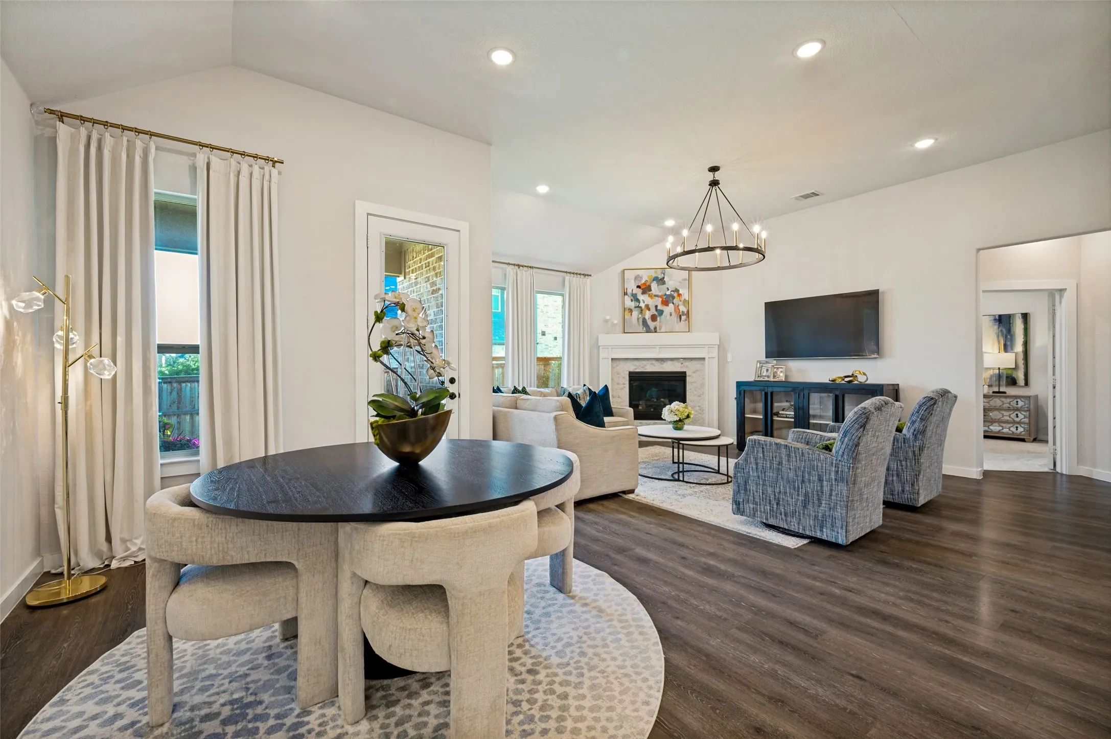 Single Family Residence For Sale in Collin County , 413 Remington Road, Celina, Texas 75009, 4 Bedroom, 3 Bathroom, 2 Garage spaces, 2,040 Sqft, built in 2022, mls#21324111, Real Estate Agent in Celina, Homes For Sale in Collin county, Homes For Sale in Celina, Realtor in Celina Texas, Real Estate Brokerage Independent Realty Texas, Luminita Cordes Realtor