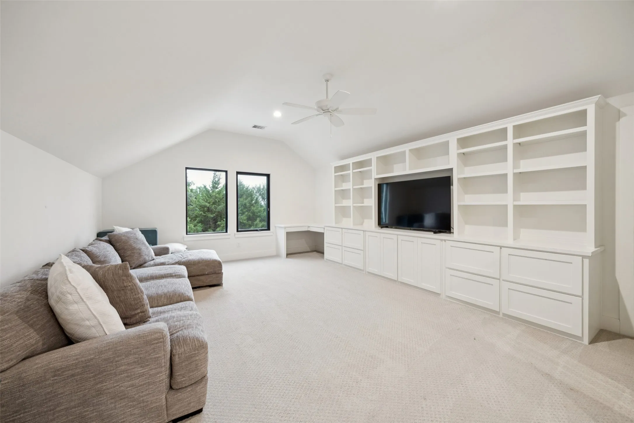 Single Family Residence For Rent in Collin County , 7025 County Road 202, Mc Kinney, Texas 75071, 5 Bedroom, 7 Bathroom, 3 Garage spaces, 5,751 Sqft, built in 2018, mls#21325718, Real Estate Agent in Mc Kinney, Homes For Rent in Collin county, Homes For Rent in Mc Kinney, Realtor in Mc Kinney Texas, Real Estate Brokerage Independent Realty Texas, Luminita Cordes Realtor