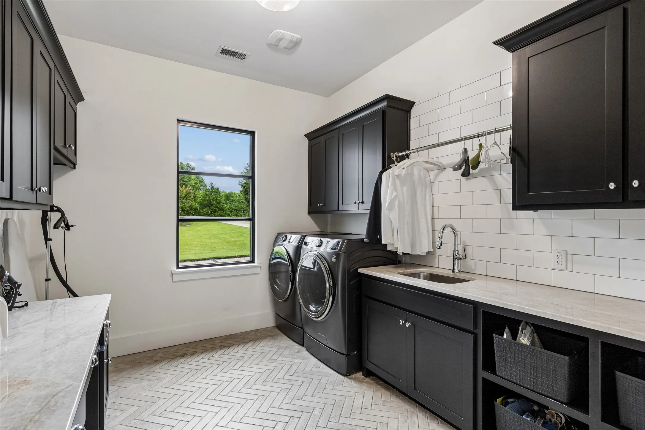 Single Family Residence For Rent in Collin County , 7025 County Road 202, Mc Kinney, Texas 75071, 5 Bedroom, 7 Bathroom, 3 Garage spaces, 5,751 Sqft, built in 2018, mls#21325718, Real Estate Agent in Mc Kinney, Homes For Rent in Collin county, Homes For Rent in Mc Kinney, Realtor in Mc Kinney Texas, Real Estate Brokerage Independent Realty Texas, Luminita Cordes Realtor