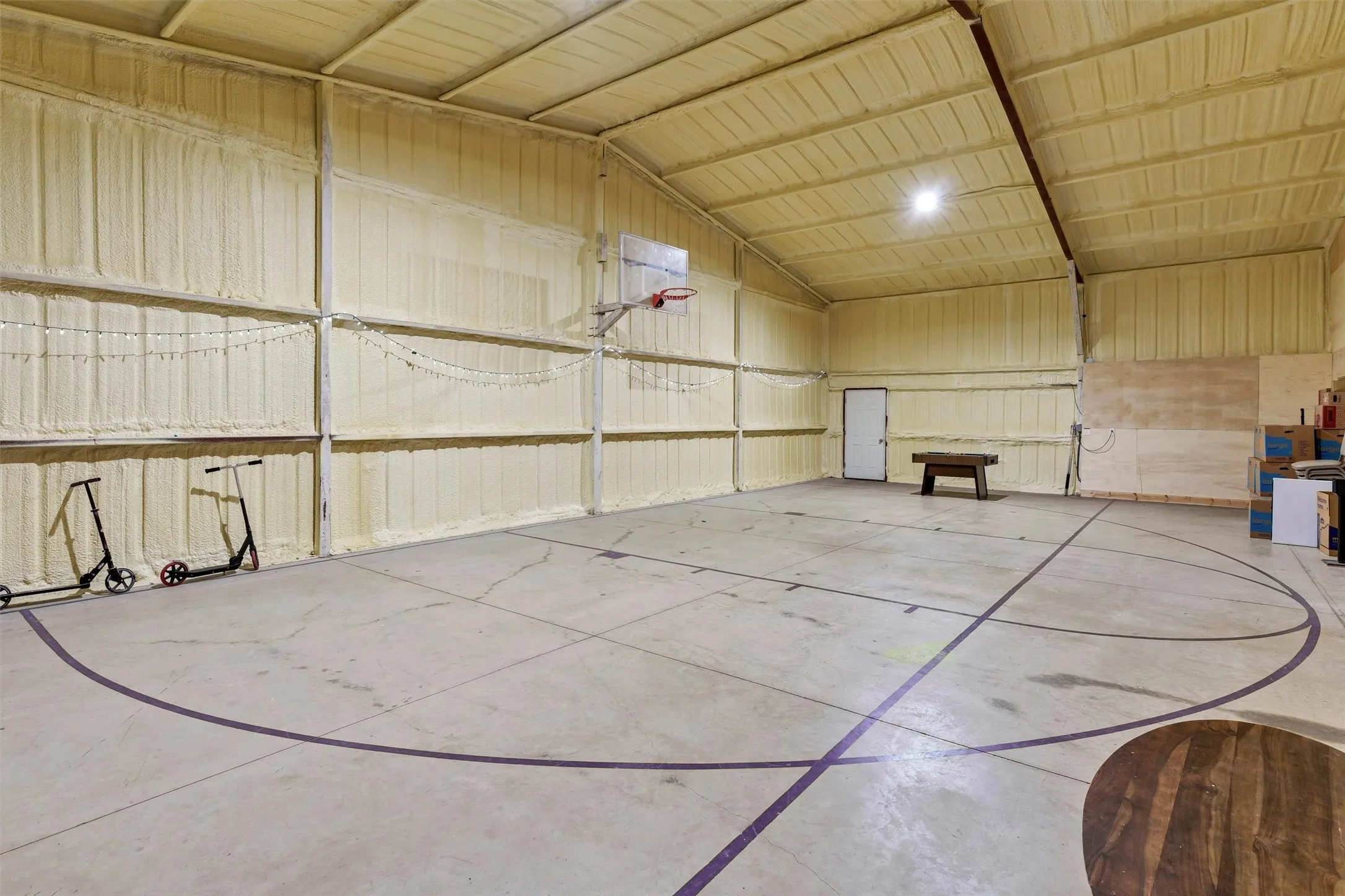Single Family Residence For Rent in Hood County , 406 N Oak Lane, Tolar, Texas 76476, 5 Bedroom, 3 Bathroom, 2 Garage spaces, 3,300 Sqft, built in 1980, mls#21323139, Real Estate Agent in Tolar, Homes For Rent in Hood county, Homes For Rent in Tolar, Realtor in Tolar Texas, Real Estate Brokerage Independent Realty Texas, Luminita Cordes Realtor