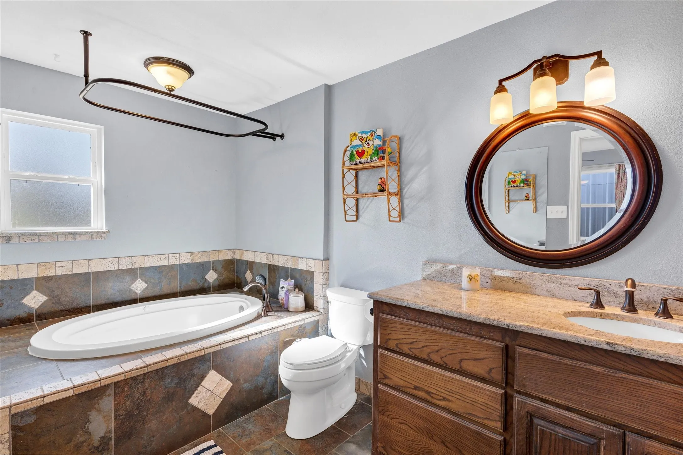 Single Family Residence For Rent in Hood County , 406 N Oak Lane, Tolar, Texas 76476, 5 Bedroom, 3 Bathroom, 2 Garage spaces, 3,300 Sqft, built in 1980, mls#21323139, Real Estate Agent in Tolar, Homes For Rent in Hood county, Homes For Rent in Tolar, Realtor in Tolar Texas, Real Estate Brokerage Independent Realty Texas, Luminita Cordes Realtor
