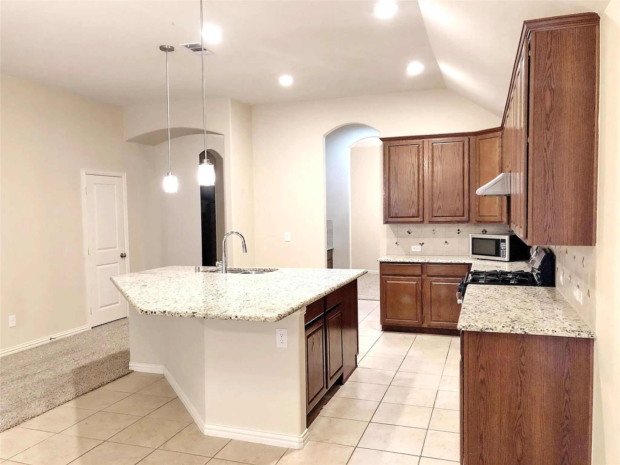Single Family Residence For Rent in Collin County , 10848 Sedalia Drive, Mc Kinney, Texas 75072, 4 Bedroom, 3 Bathroom, 2 Garage spaces, 2,351 Sqft, built in 2013, mls#21323014, Real Estate Agent in Mc Kinney, Homes For Rent in Collin county, Homes For Rent in Mc Kinney, Realtor in Mc Kinney Texas, Real Estate Brokerage Independent Realty Texas, Luminita Cordes Realtor