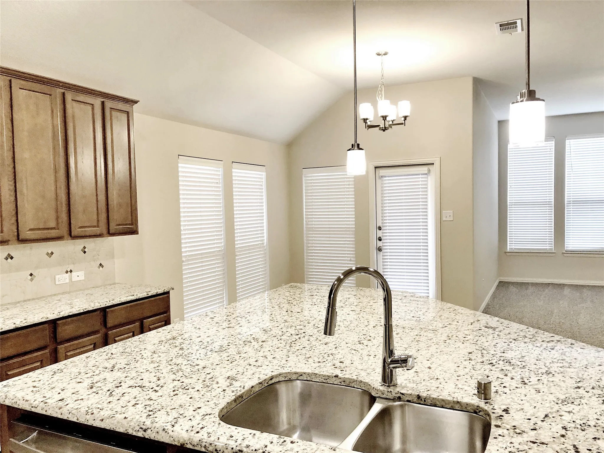 Single Family Residence For Rent in Collin County , 10848 Sedalia Drive, Mc Kinney, Texas 75072, 4 Bedroom, 3 Bathroom, 2 Garage spaces, 2,351 Sqft, built in 2013, mls#21323014, Real Estate Agent in Mc Kinney, Homes For Rent in Collin county, Homes For Rent in Mc Kinney, Realtor in Mc Kinney Texas, Real Estate Brokerage Independent Realty Texas, Luminita Cordes Realtor