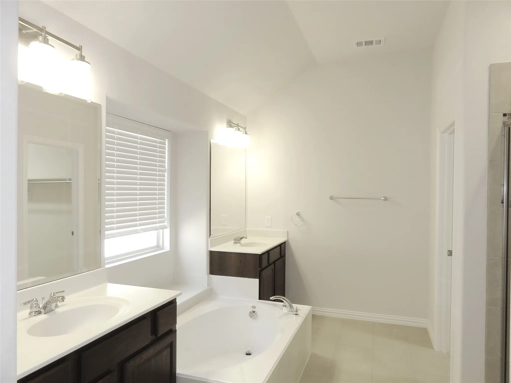 Single Family Residence For Rent in Collin County , 10848 Sedalia Drive, Mc Kinney, Texas 75072, 4 Bedroom, 3 Bathroom, 2 Garage spaces, 2,351 Sqft, built in 2013, mls#21323014, Real Estate Agent in Mc Kinney, Homes For Rent in Collin county, Homes For Rent in Mc Kinney, Realtor in Mc Kinney Texas, Real Estate Brokerage Independent Realty Texas, Luminita Cordes Realtor