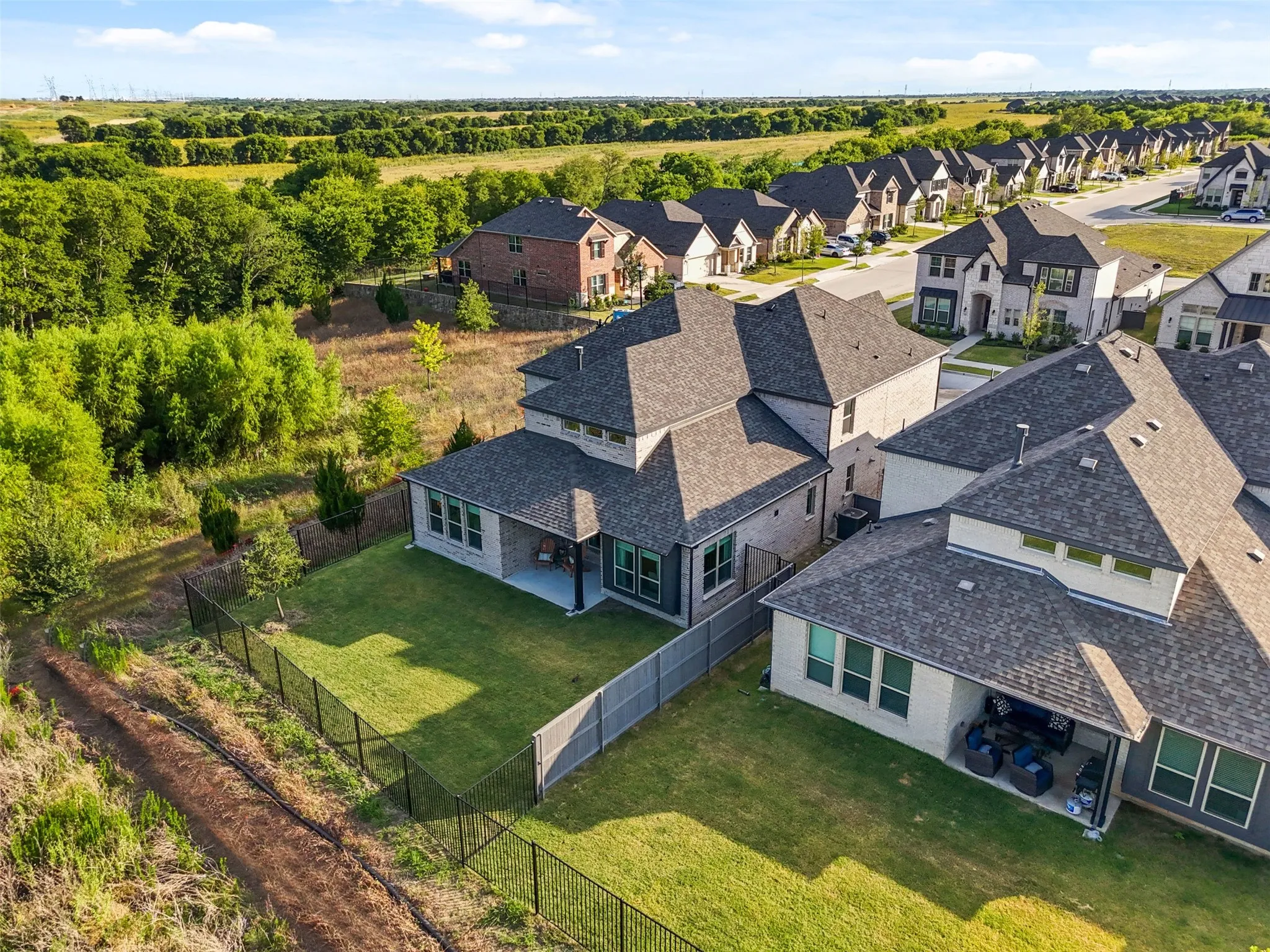 Single Family Residence For Sale in Ellis County , 3502 Prickly Pear Trail, Venus, Texas 76084, 4 Bedroom, 3 Bathroom, 2 Garage spaces, 3,030 Sqft, built in 2024, mls#21324816, Real Estate Agent in Venus, Homes For Sale in Ellis county, Homes For Sale in Venus, Realtor in Venus Texas, Real Estate Brokerage Independent Realty Texas, Luminita Cordes Realtor