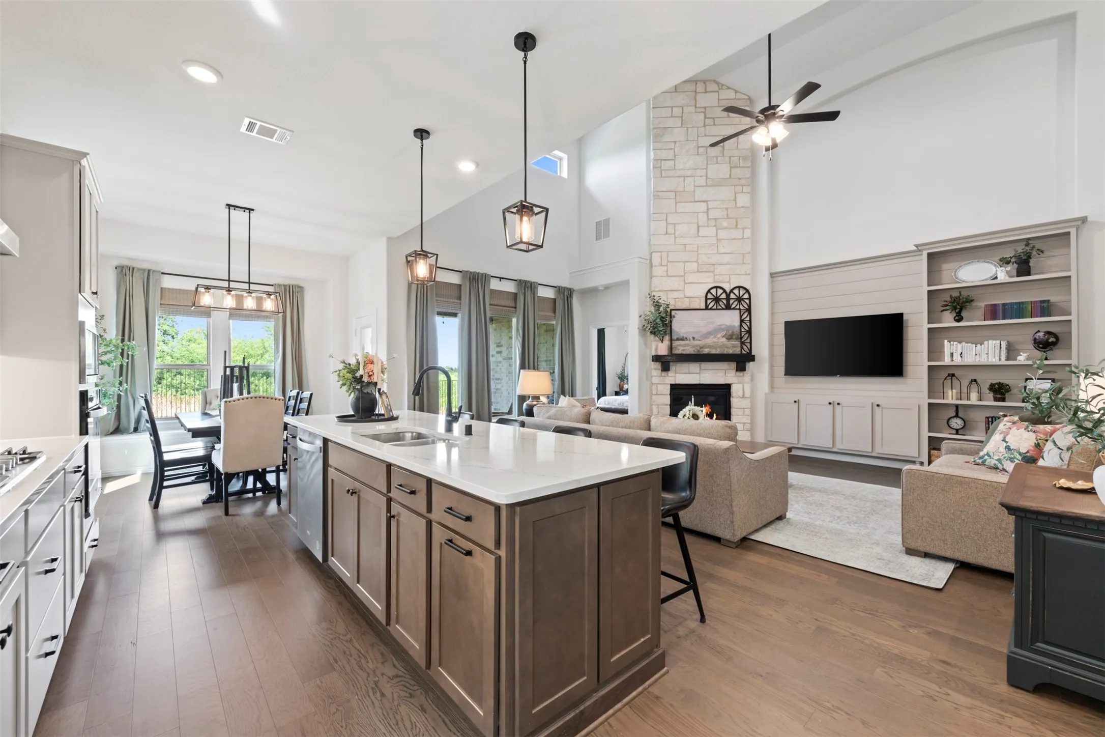 Single Family Residence For Sale in Ellis County , 3502 Prickly Pear Trail, Venus, Texas 76084, 4 Bedroom, 3 Bathroom, 2 Garage spaces, 3,030 Sqft, built in 2024, mls#21324816, Real Estate Agent in Venus, Homes For Sale in Ellis county, Homes For Sale in Venus, Realtor in Venus Texas, Real Estate Brokerage Independent Realty Texas, Luminita Cordes Realtor