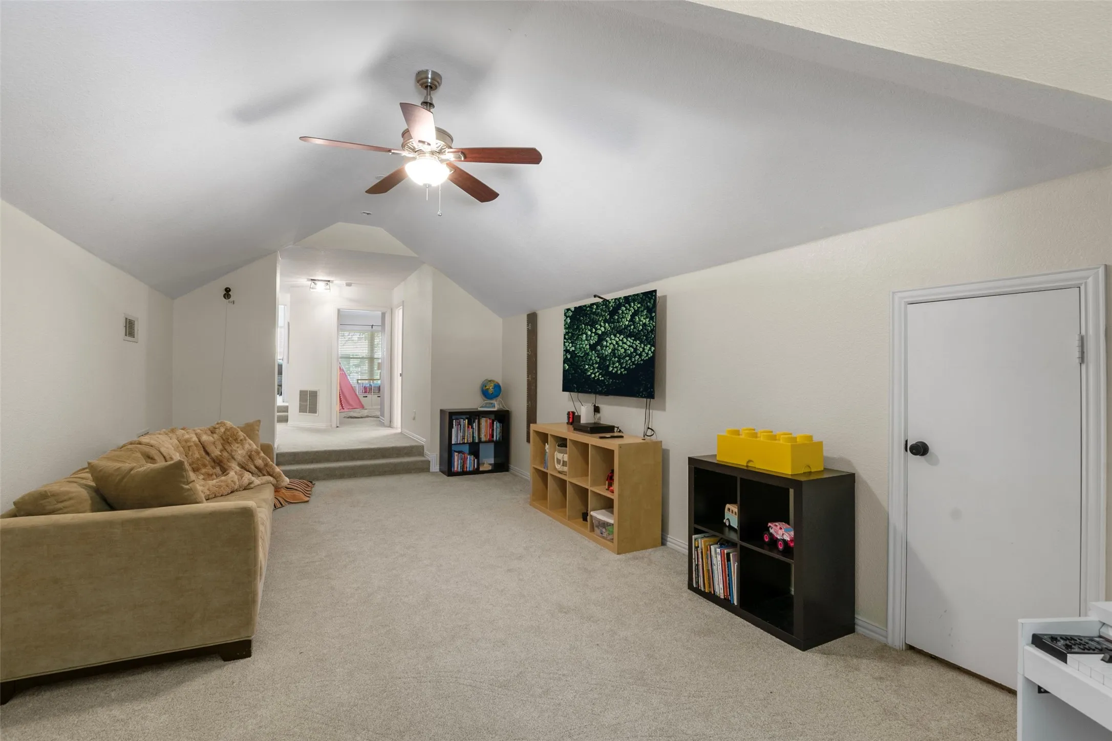Single Family Residence For Sale in Collin County , 1506 Constellation Drive, Allen, Texas 75013, 4 Bedroom, 3 Bathroom, 2 Garage spaces, 3,353 Sqft, built in 1999, mls#21325308, Real Estate Agent in Allen, Homes For Sale in Collin county, Homes For Sale in Allen, Realtor in Allen Texas, Real Estate Brokerage Independent Realty Texas, Luminita Cordes Realtor