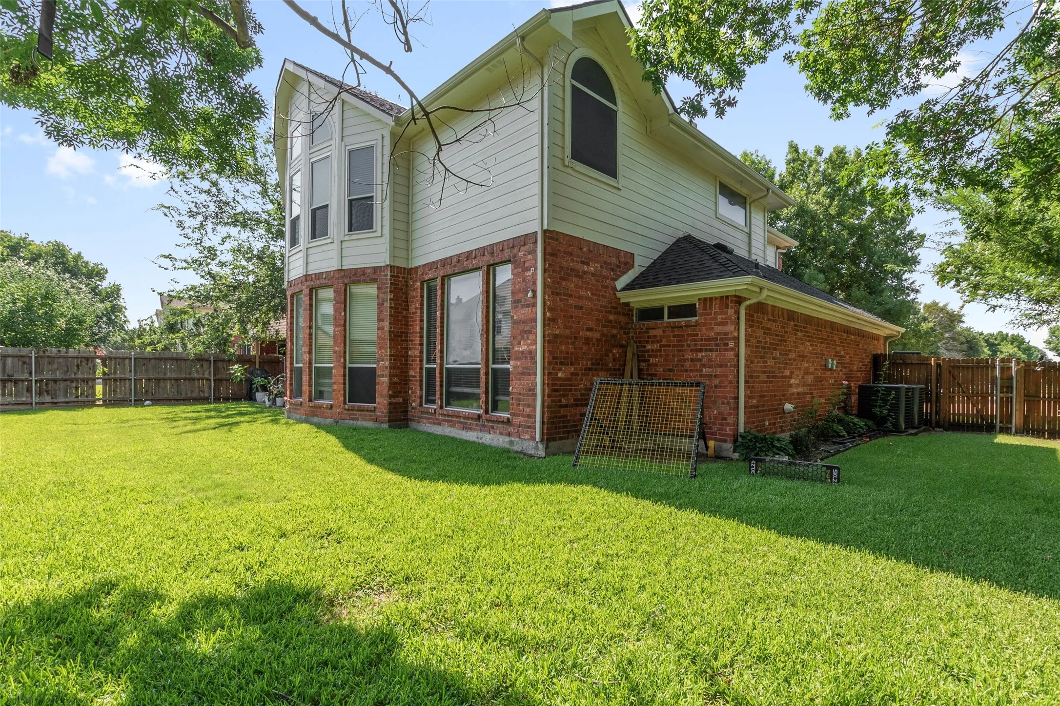 Single Family Residence For Sale in Collin County , 1506 Constellation Drive, Allen, Texas 75013, 4 Bedroom, 3 Bathroom, 2 Garage spaces, 3,353 Sqft, built in 1999, mls#21325308, Real Estate Agent in Allen, Homes For Sale in Collin county, Homes For Sale in Allen, Realtor in Allen Texas, Real Estate Brokerage Independent Realty Texas, Luminita Cordes Realtor